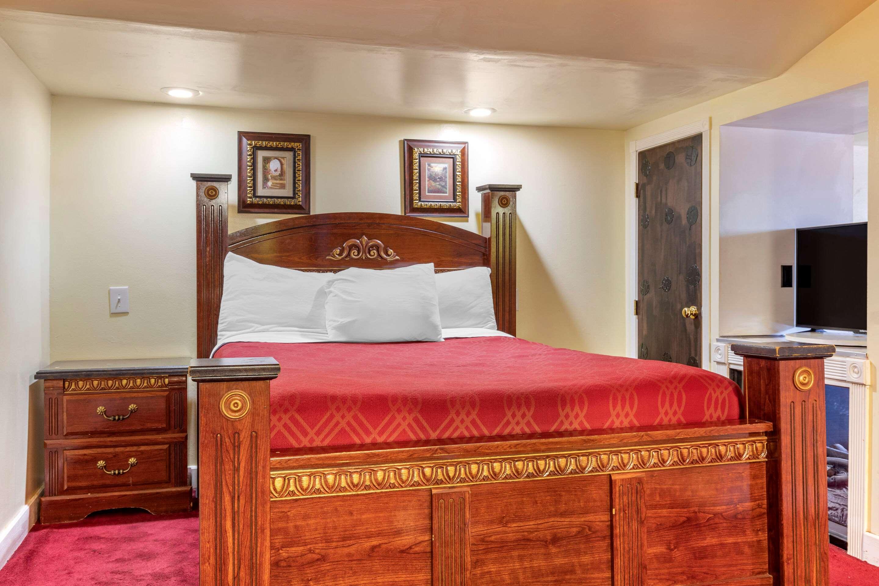 Econo Lodge near Wichita Falls Event Center — photo 5