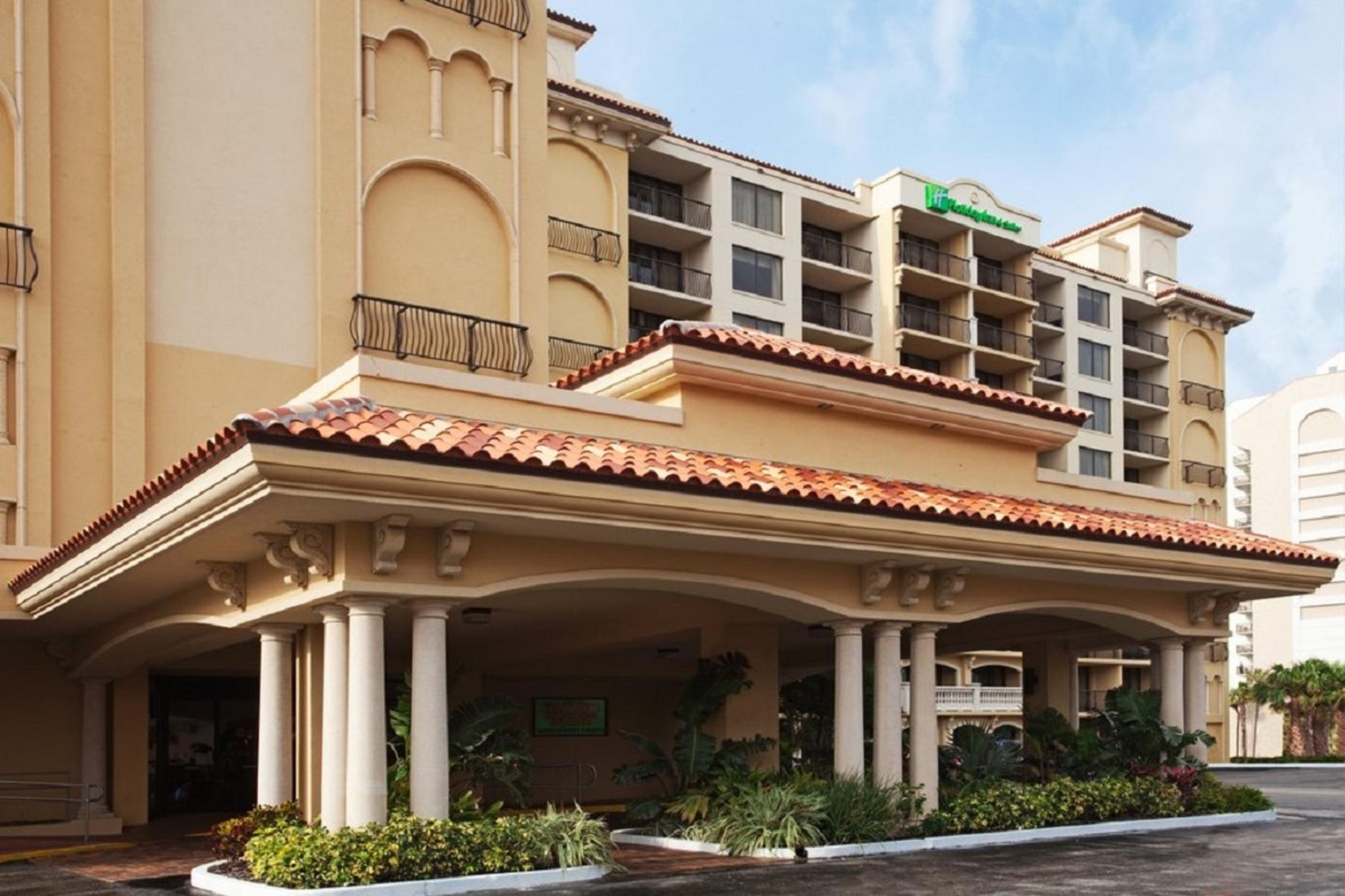 Holiday Inn Hotel & Suites Clearwater Beach — photo 4
