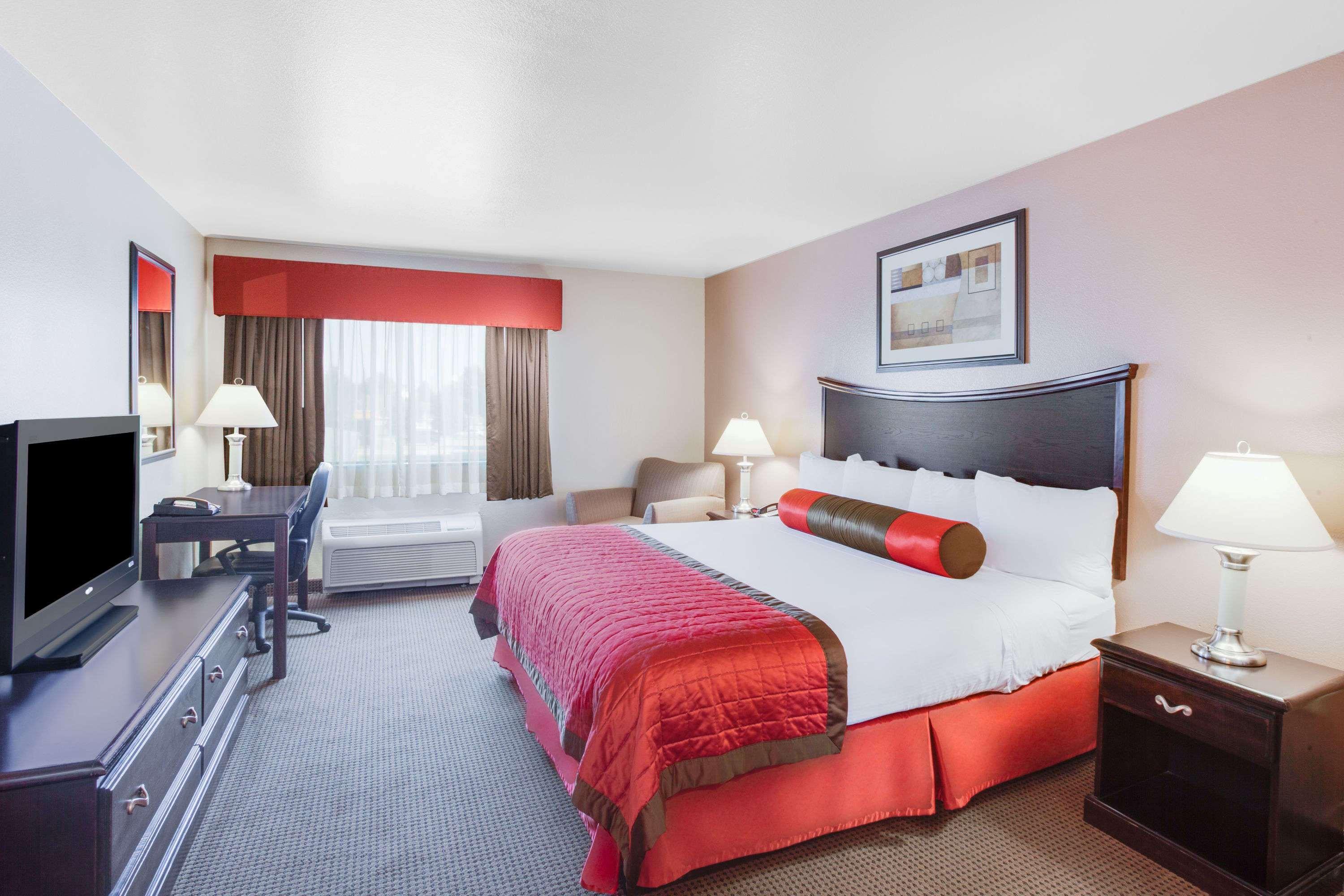 Baymont Inn & Suites Wheeler — photo 4
