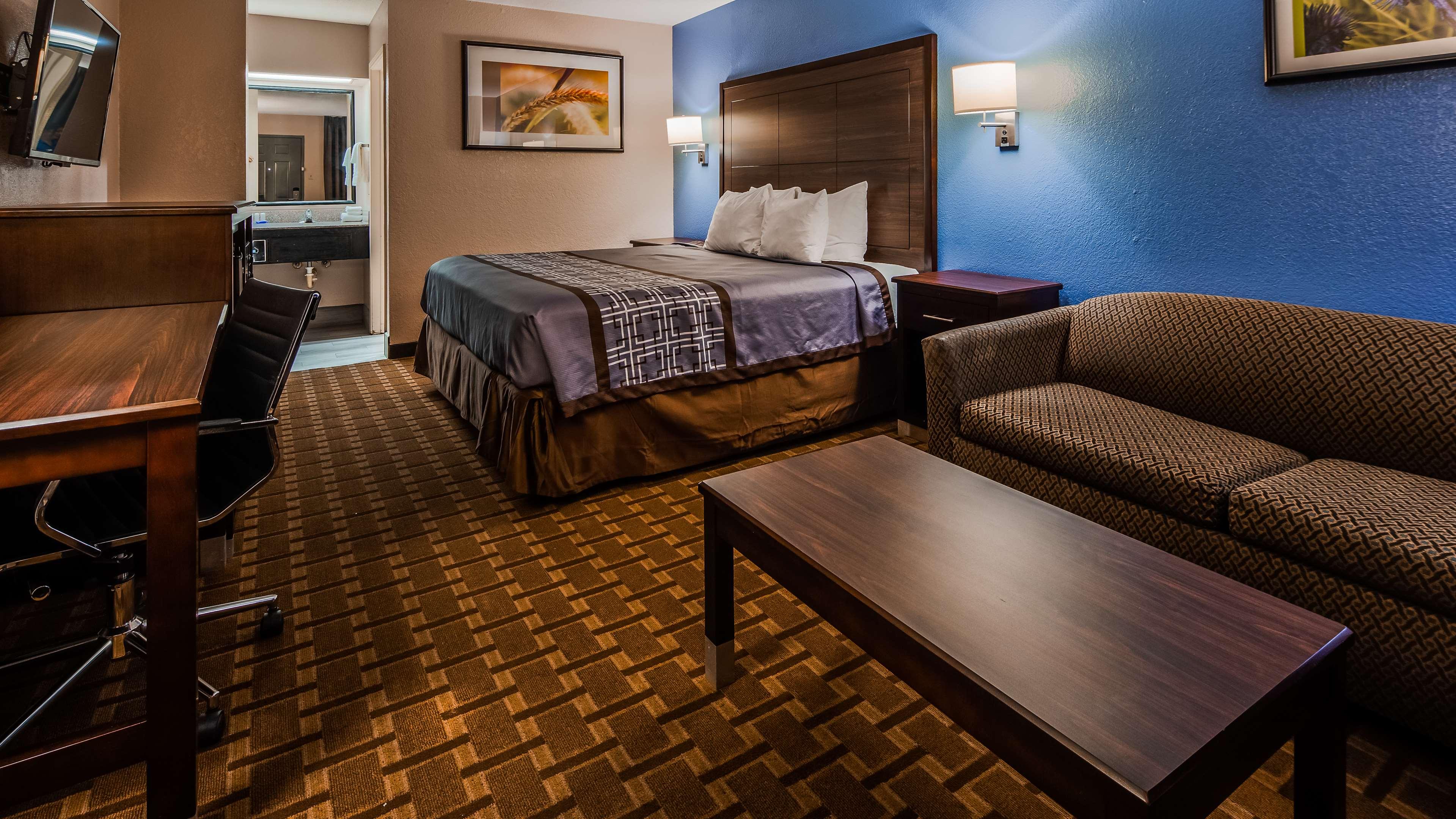 SureStay Hotel by Best Western Terrell — photo 5