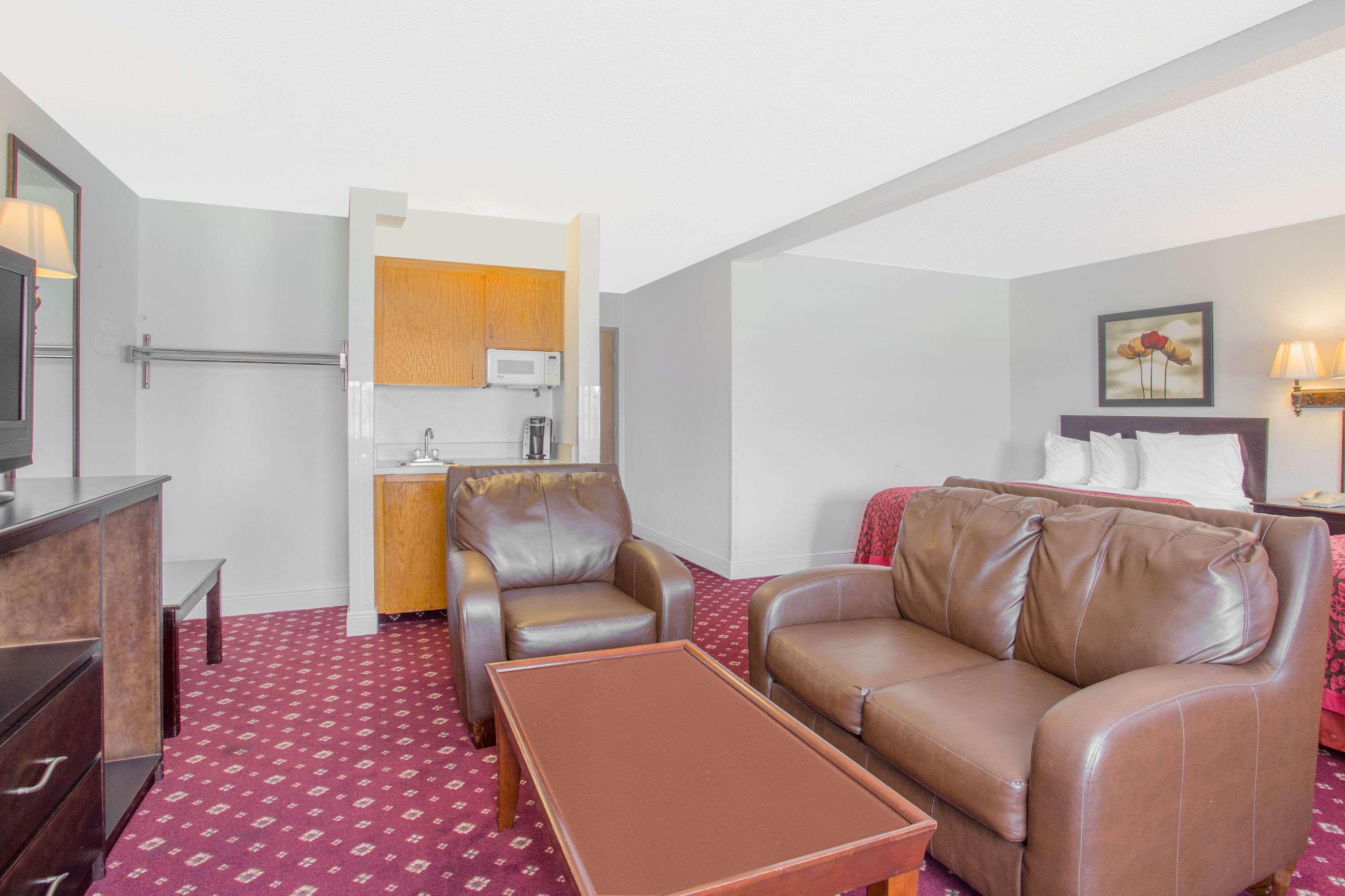 Days Inn Lake Village — photo 5