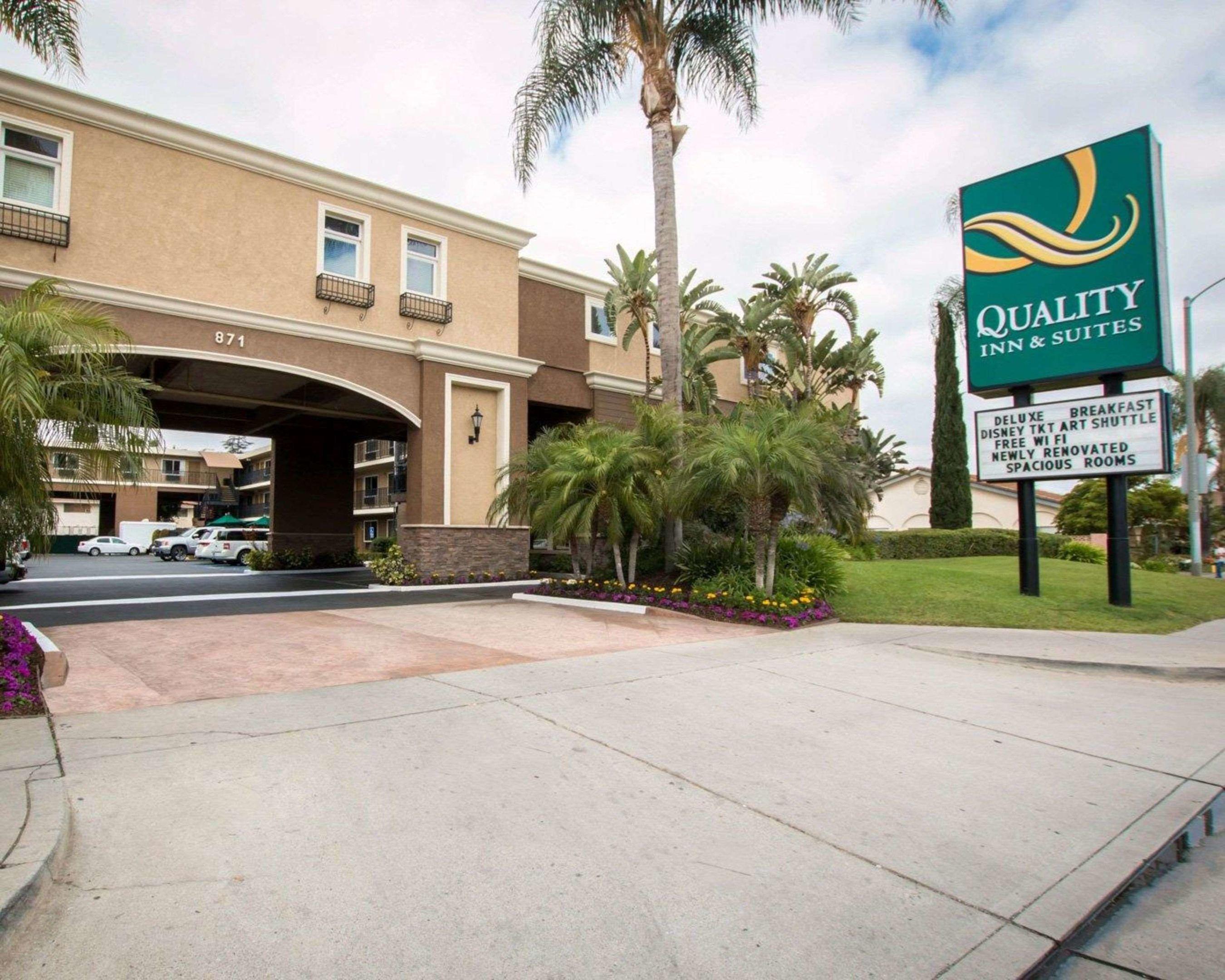 Quality Inn & Suites Maingate — photo 3