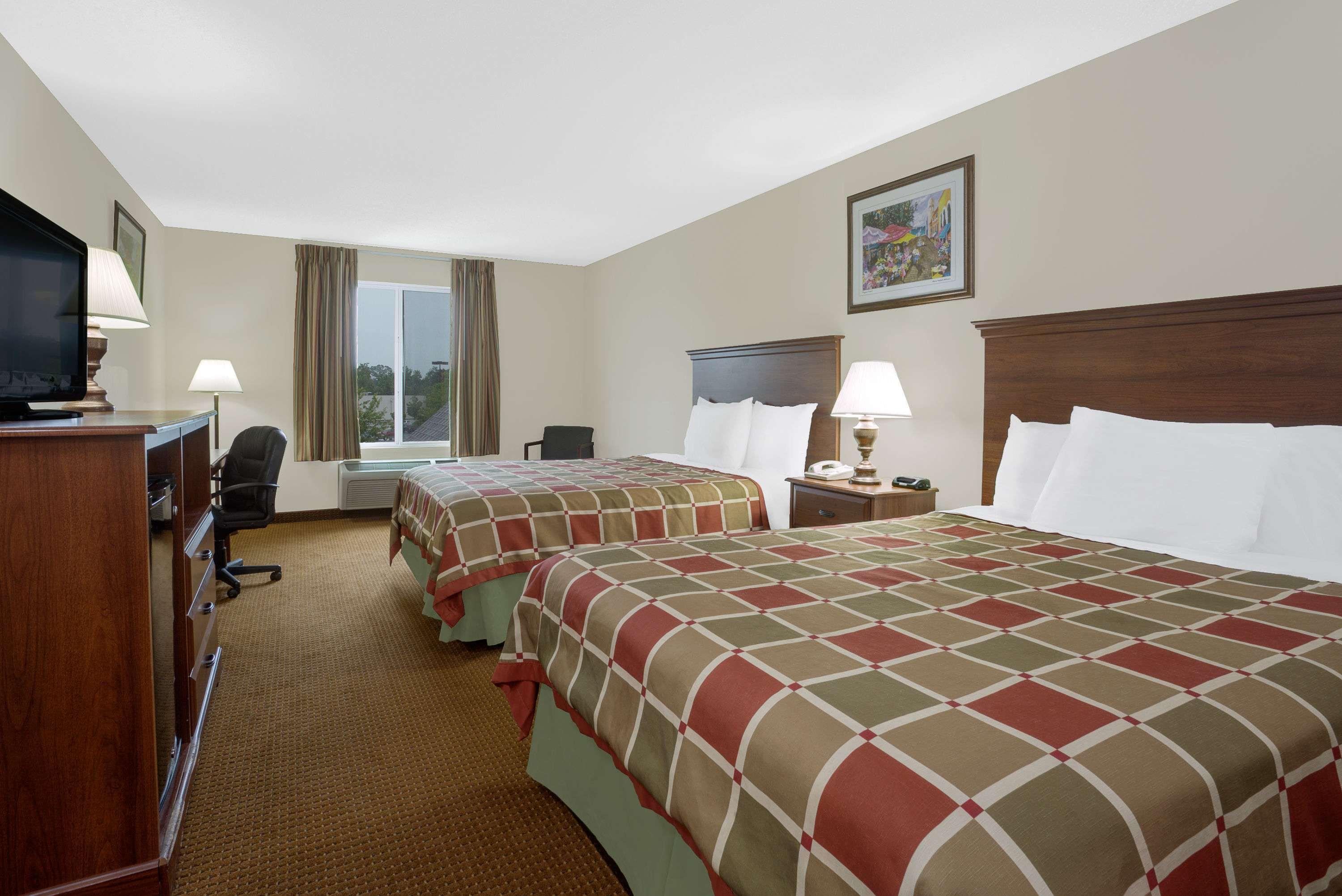 Days Inn by Wyndham Greensboro NC — photo 5
