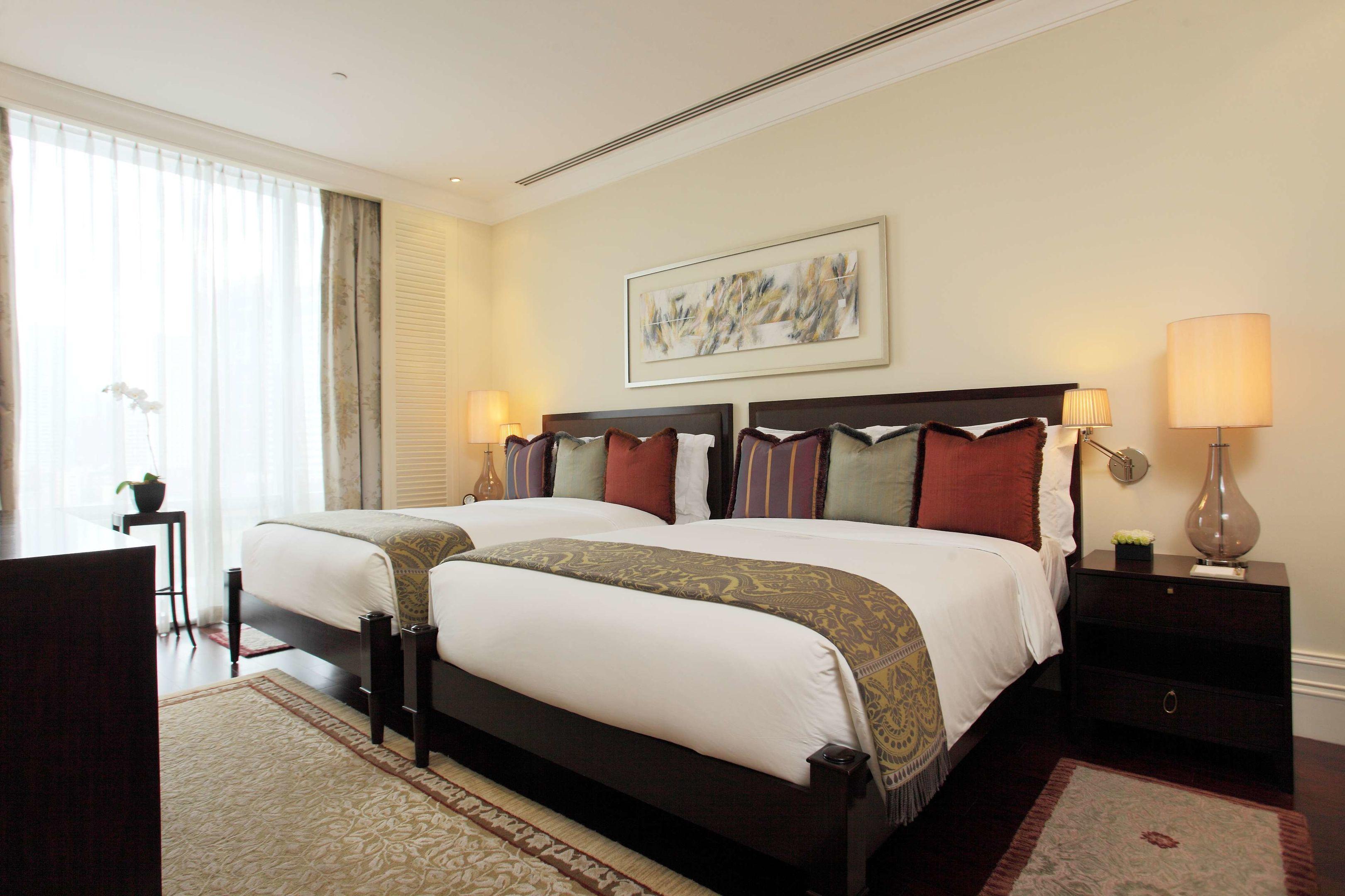 Raffles Makati — photo 5