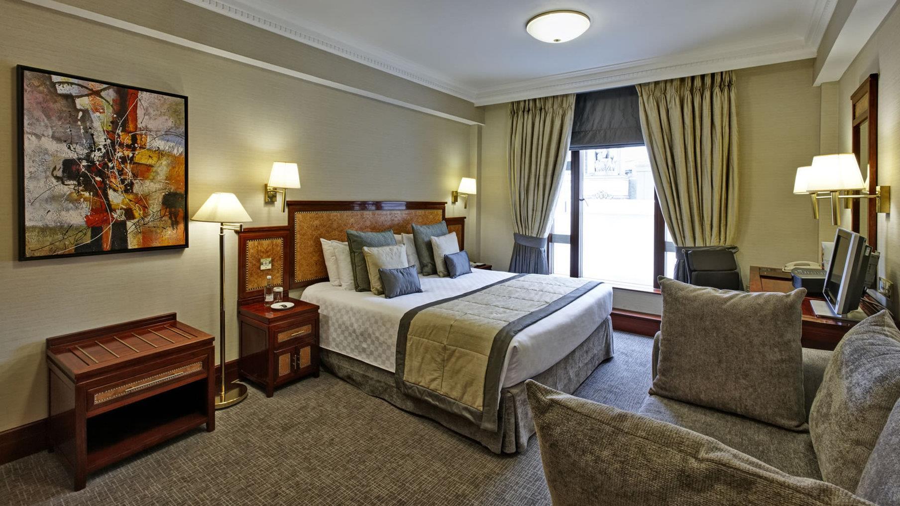 Leonardo Royal Hotel London City — photo 4