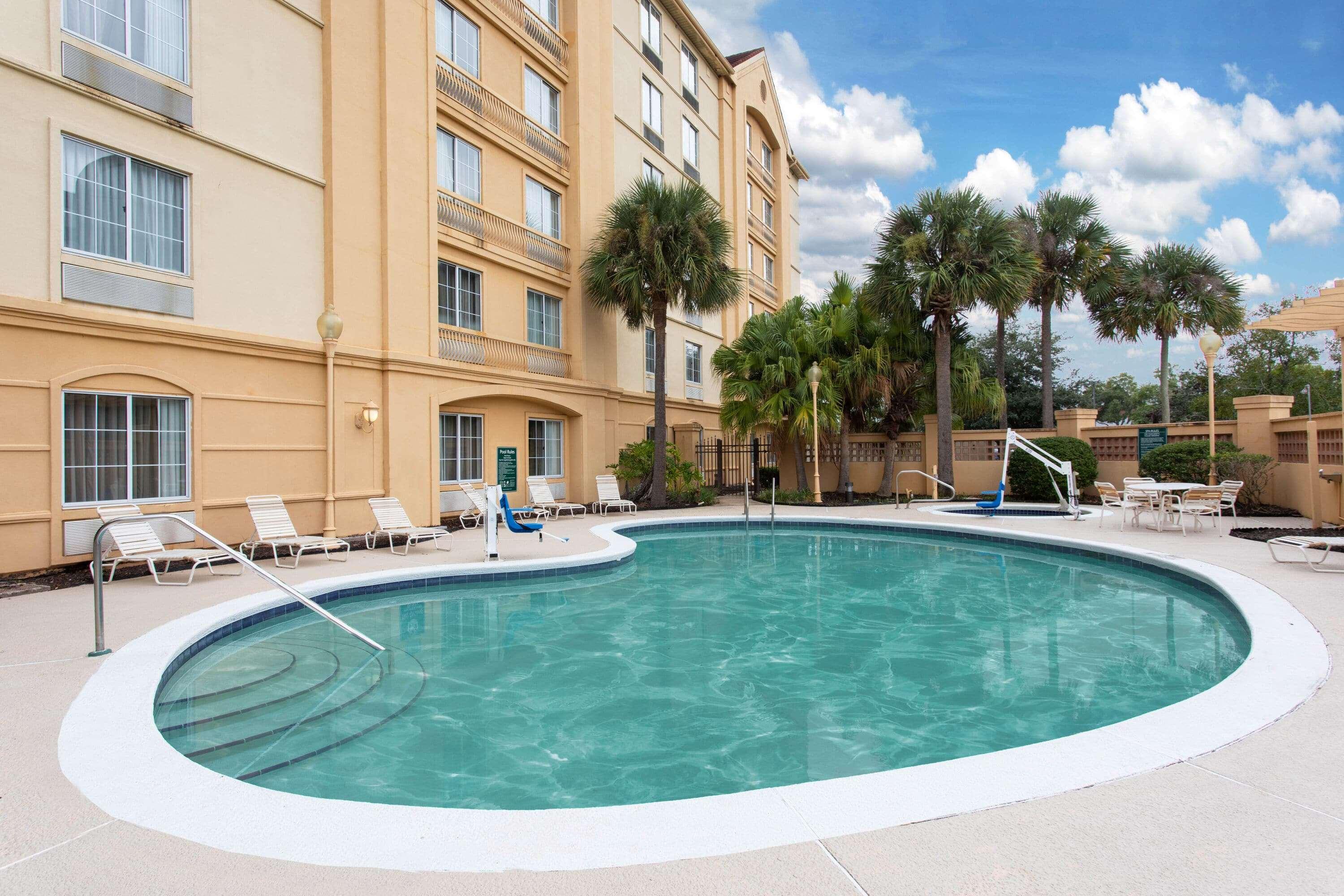 La Quinta Inn & Suites Jacksonville Butler Boulvard — photo 5