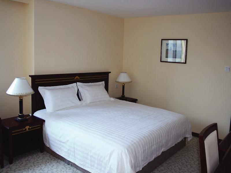 Chinas Best Value Inn - Shanghai Dongfang Road — photo 4