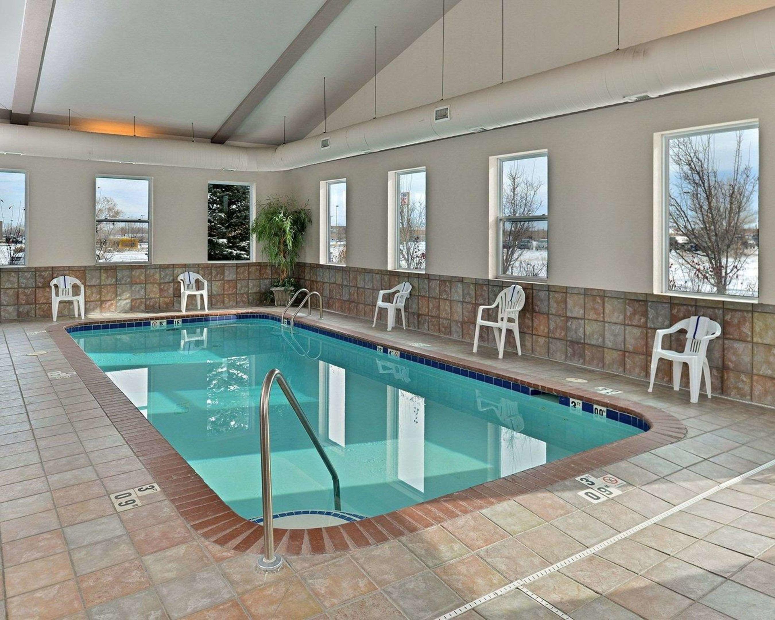 Comfort Inn & Suites — photo 5