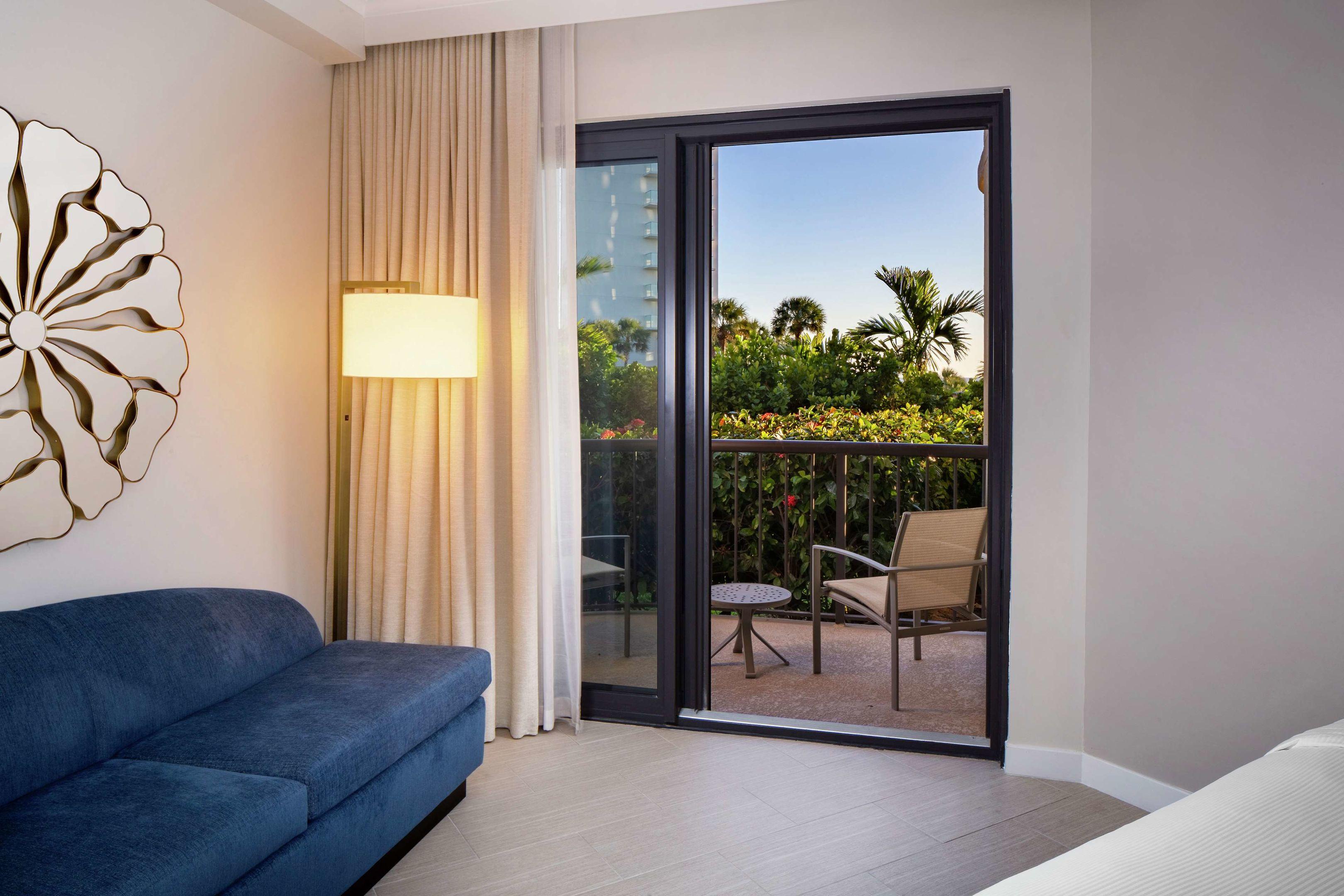 Hilton Marco Island Beach Resort And Spa — photo 3