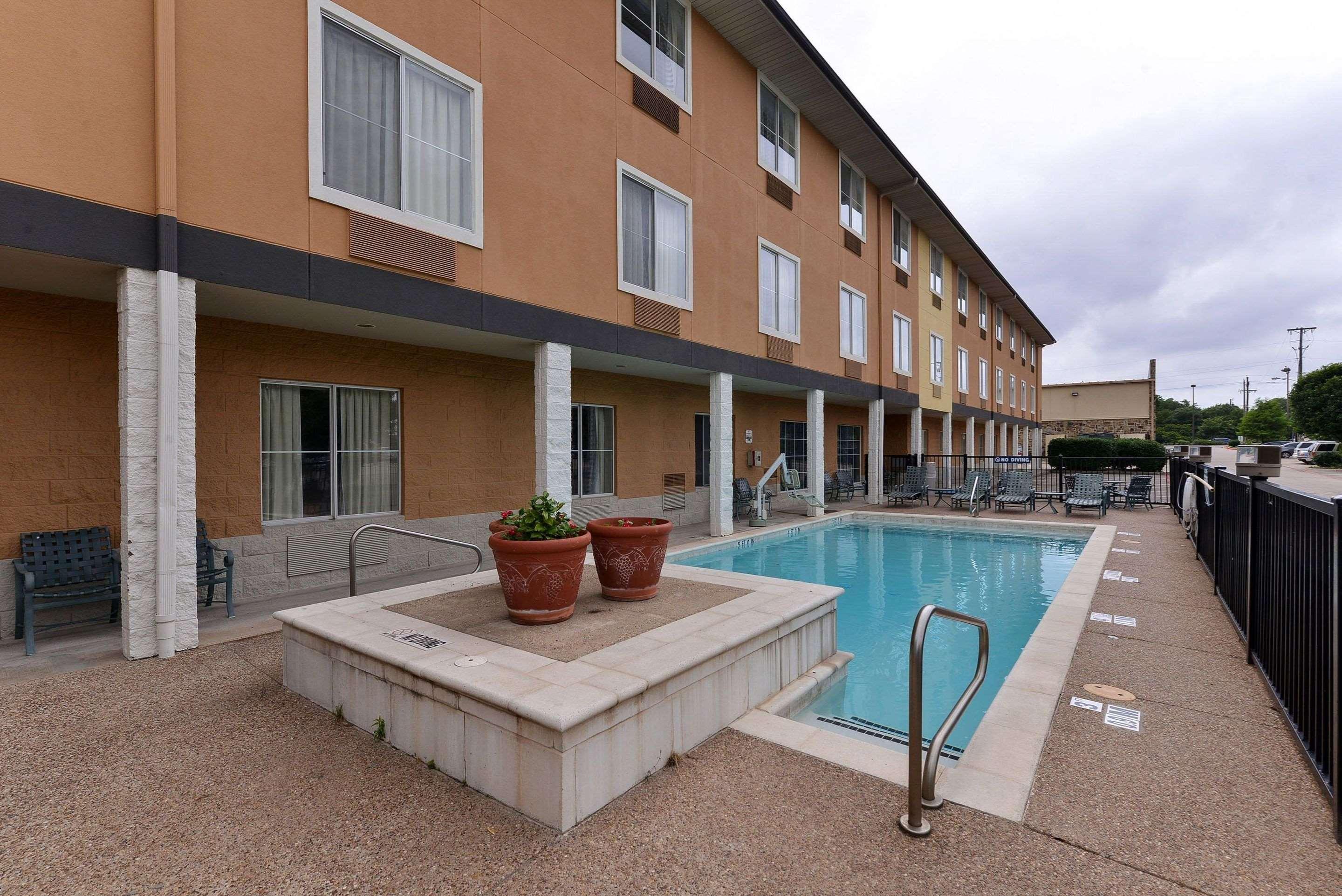 Comfort Inn & Suites Frisco - Plano — photo 5