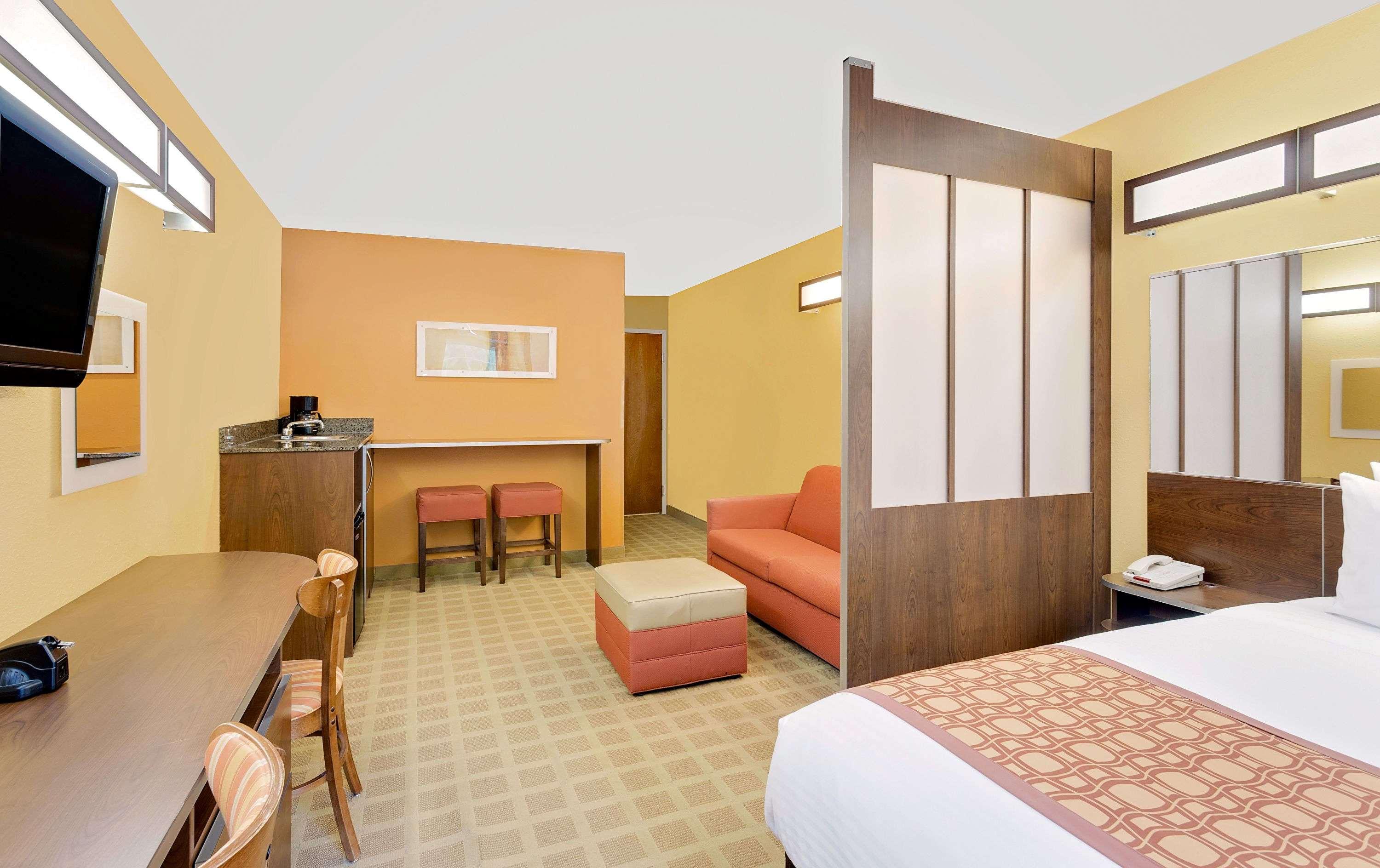 Microtel Inn & Suites Princeton — photo 3