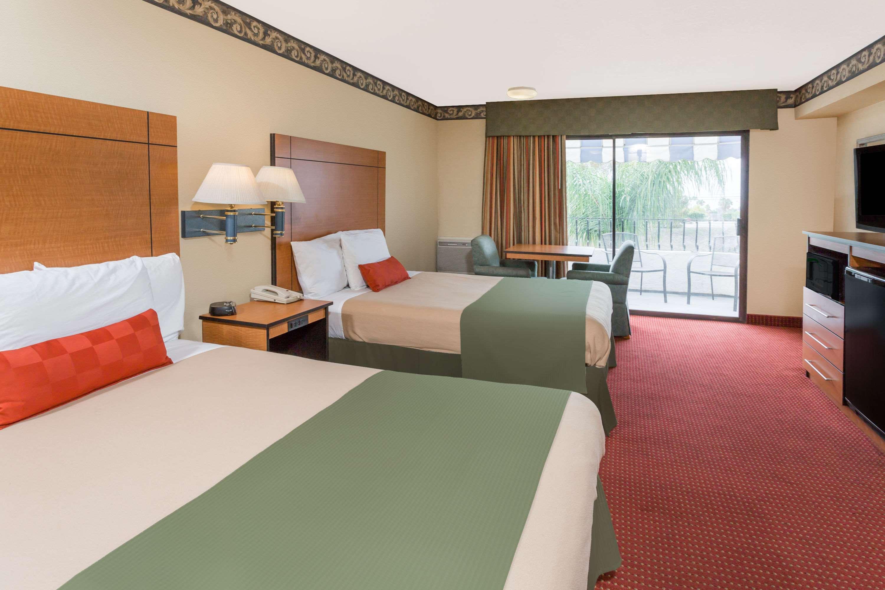 Travelodge by Wyndham San Clemente Beach — photo 4