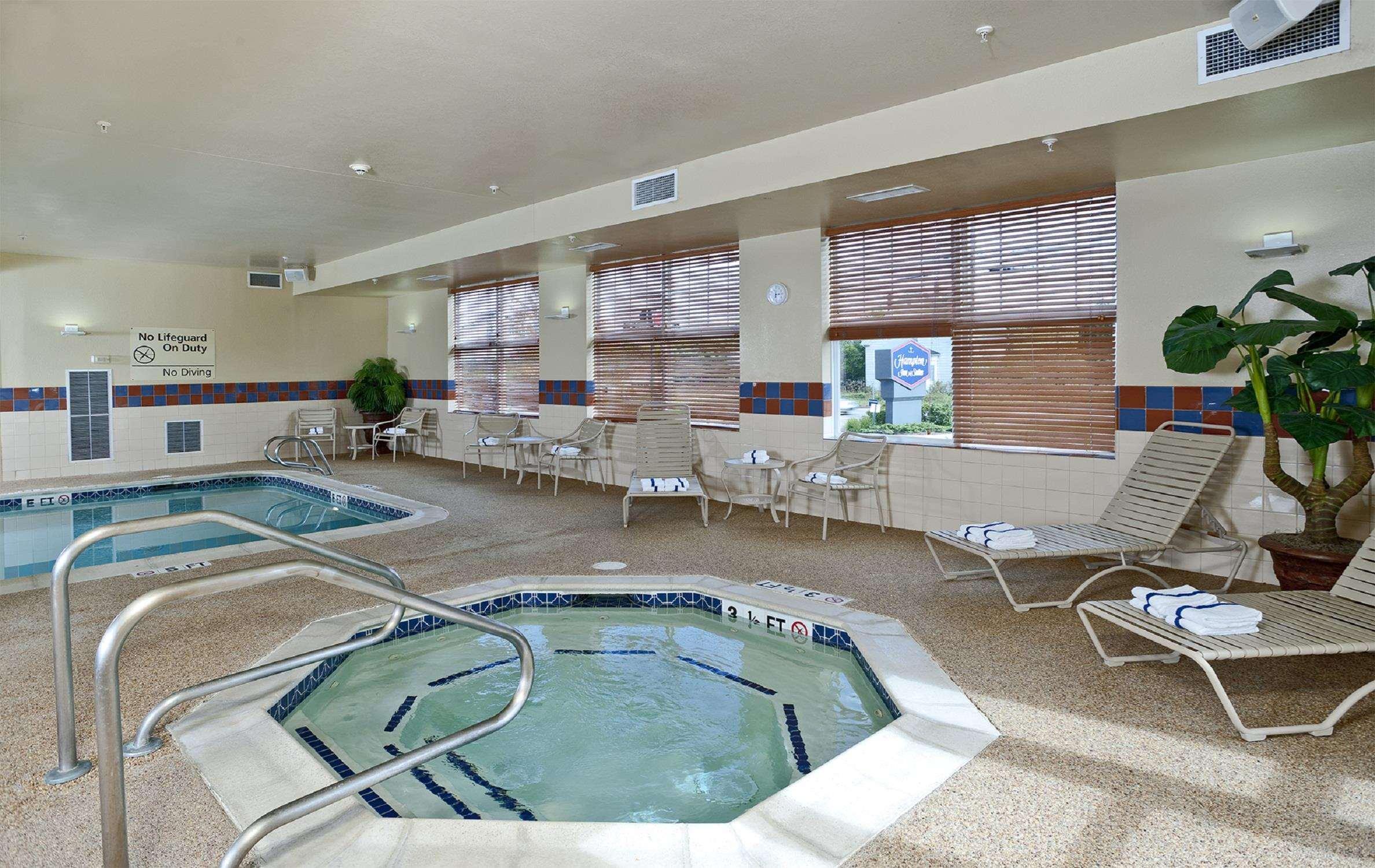 Hampton Inn & Suites Rockland — photo 4
