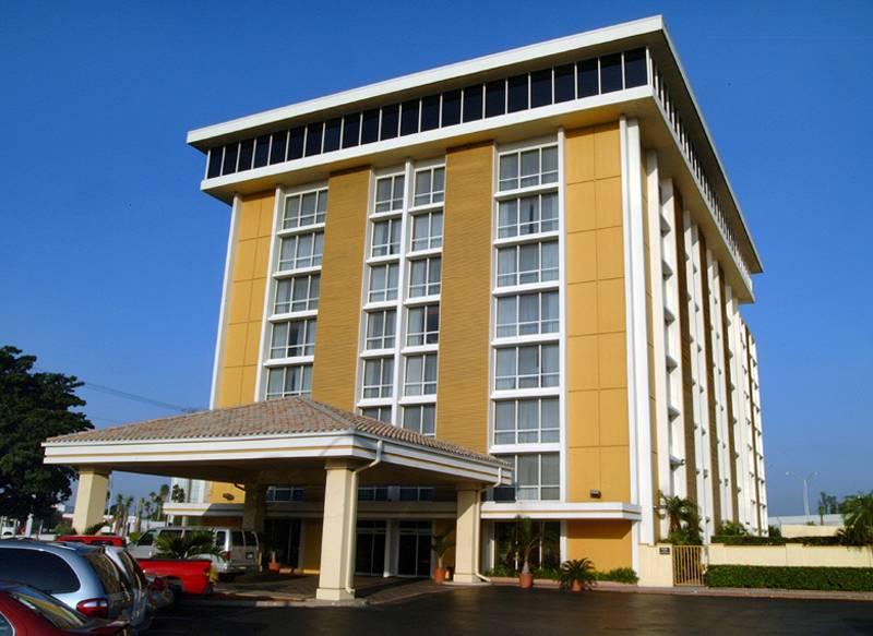 Holiday Inn Miami-International Airport — photo 4