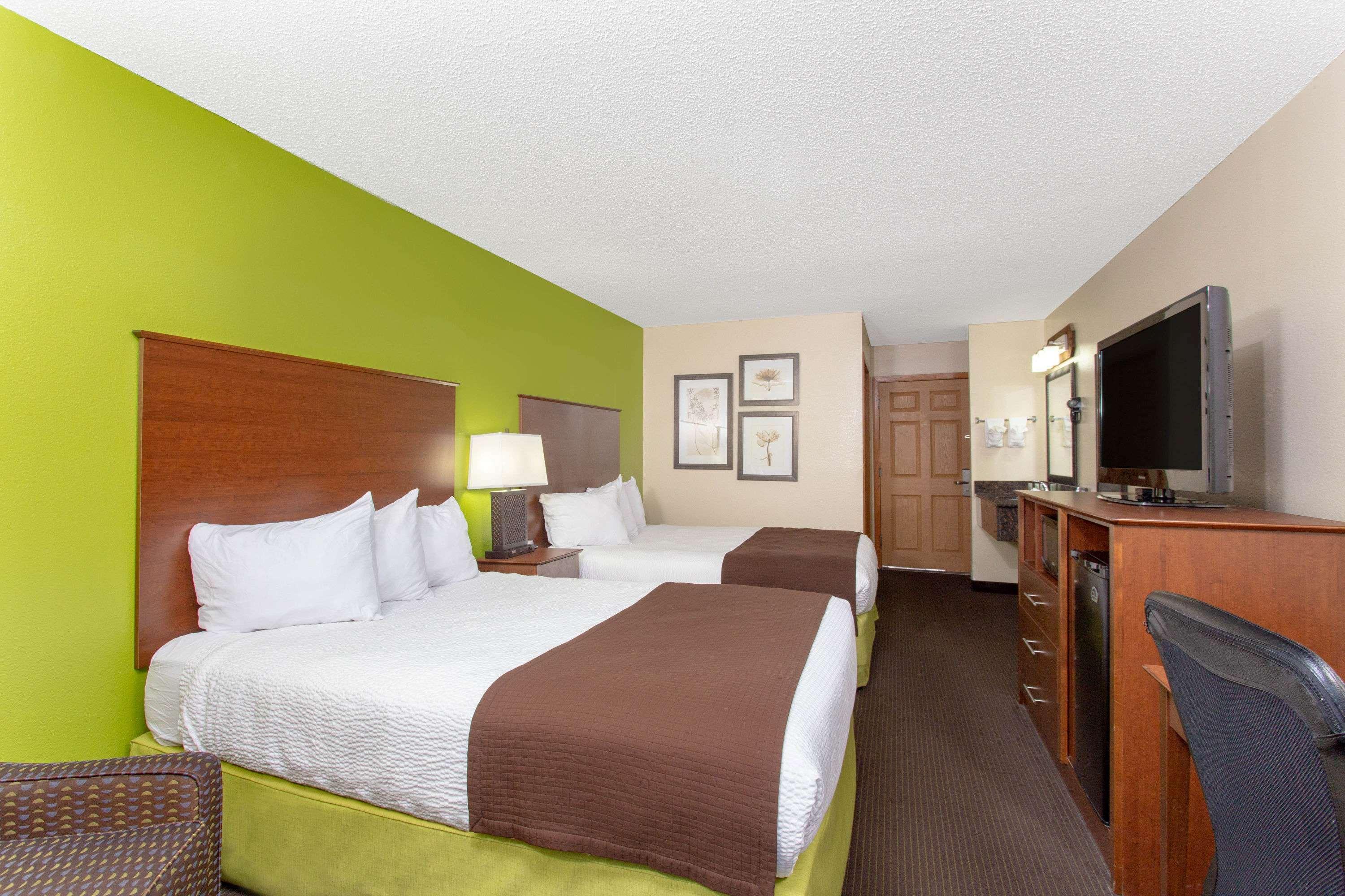AmericInn by Wyndham Black River Falls I-94 on ATV Trail — photo 5