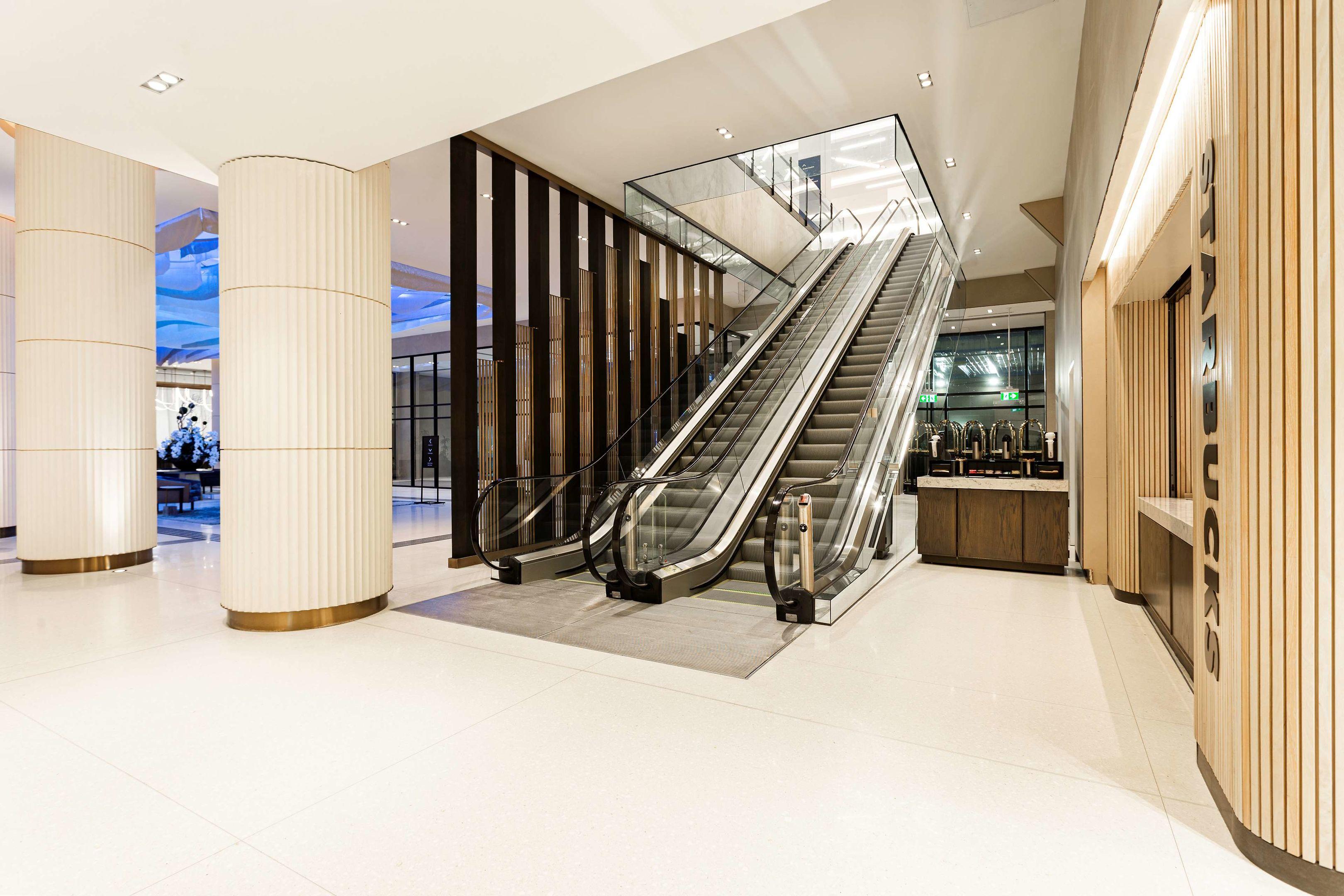 Hilton Niagara Falls/ Fallsview Hotel & Suites — photo 4