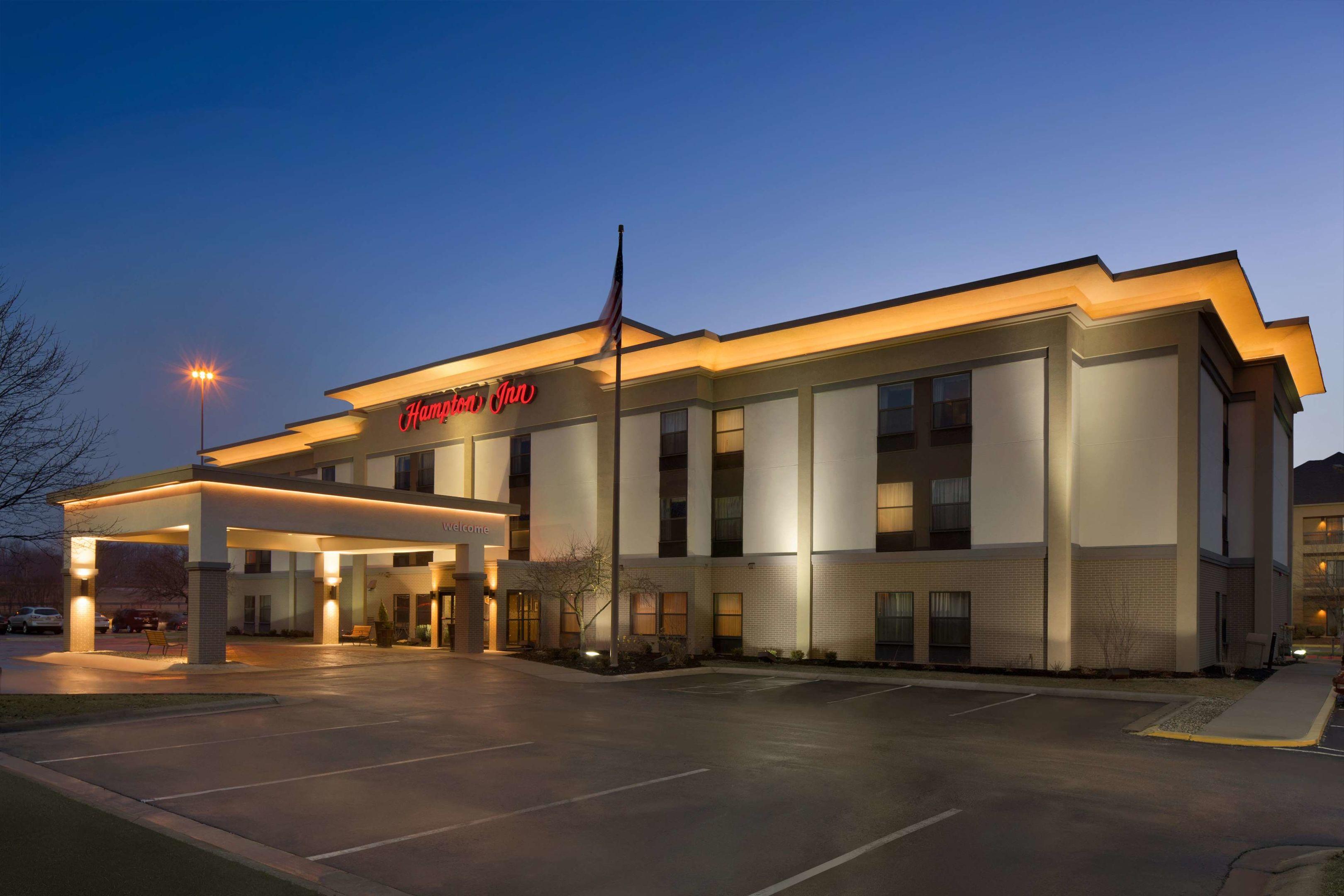 Hampton Inn Akron-Fairlawn — photo 2