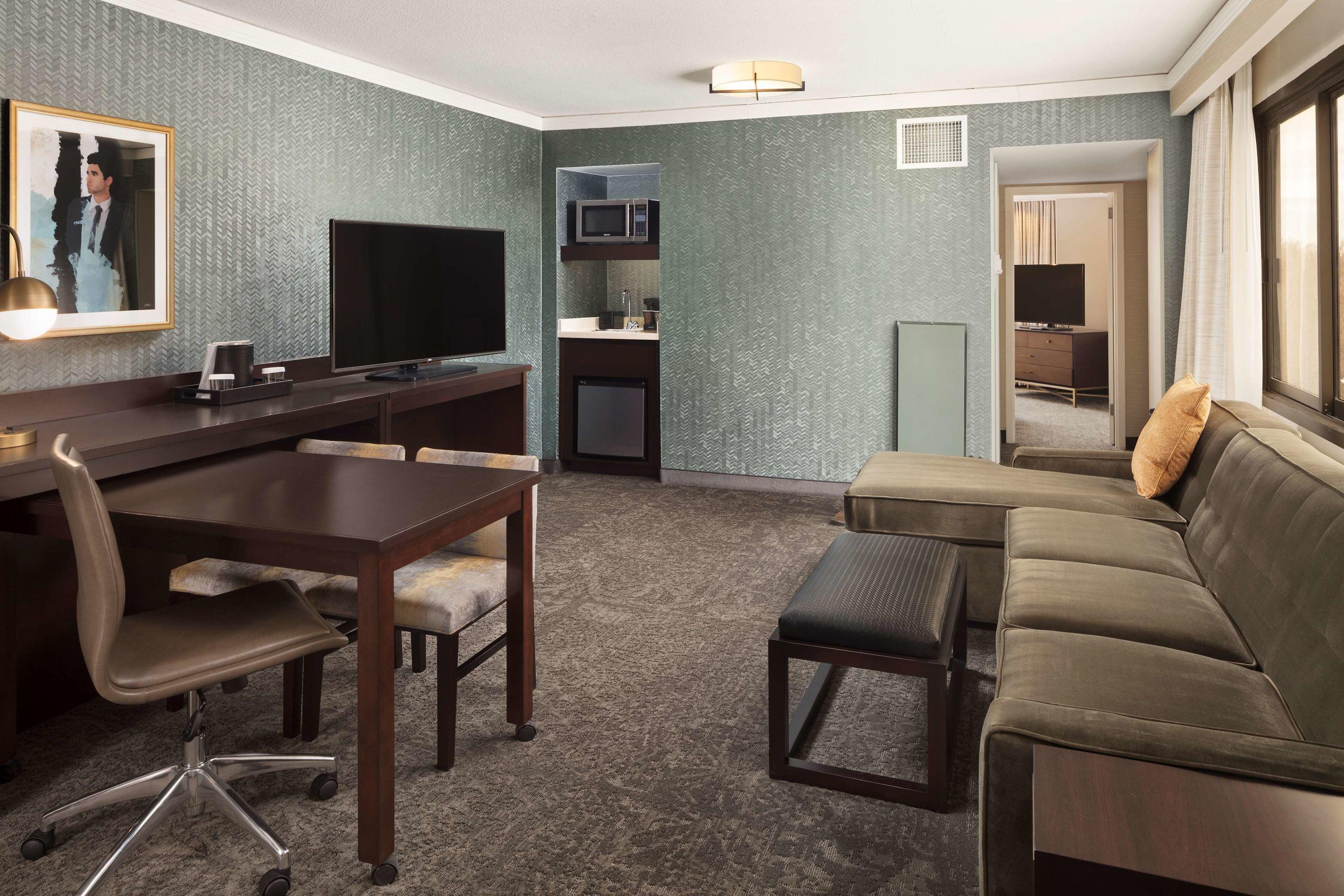 Embassy Suites Tysons Corner — photo 5