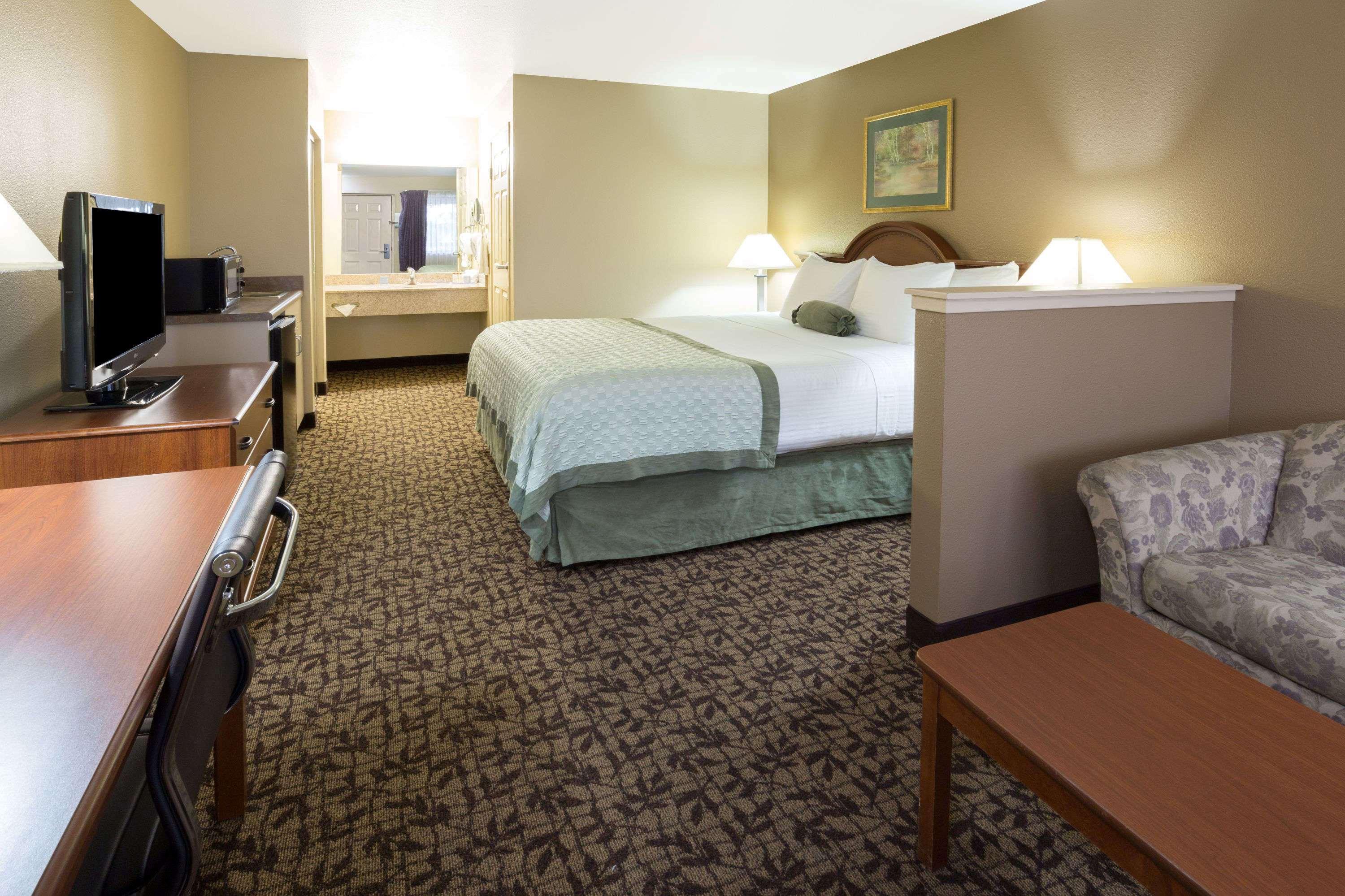 Hawthorn Suites by Wyndham Napa Valley — photo 5