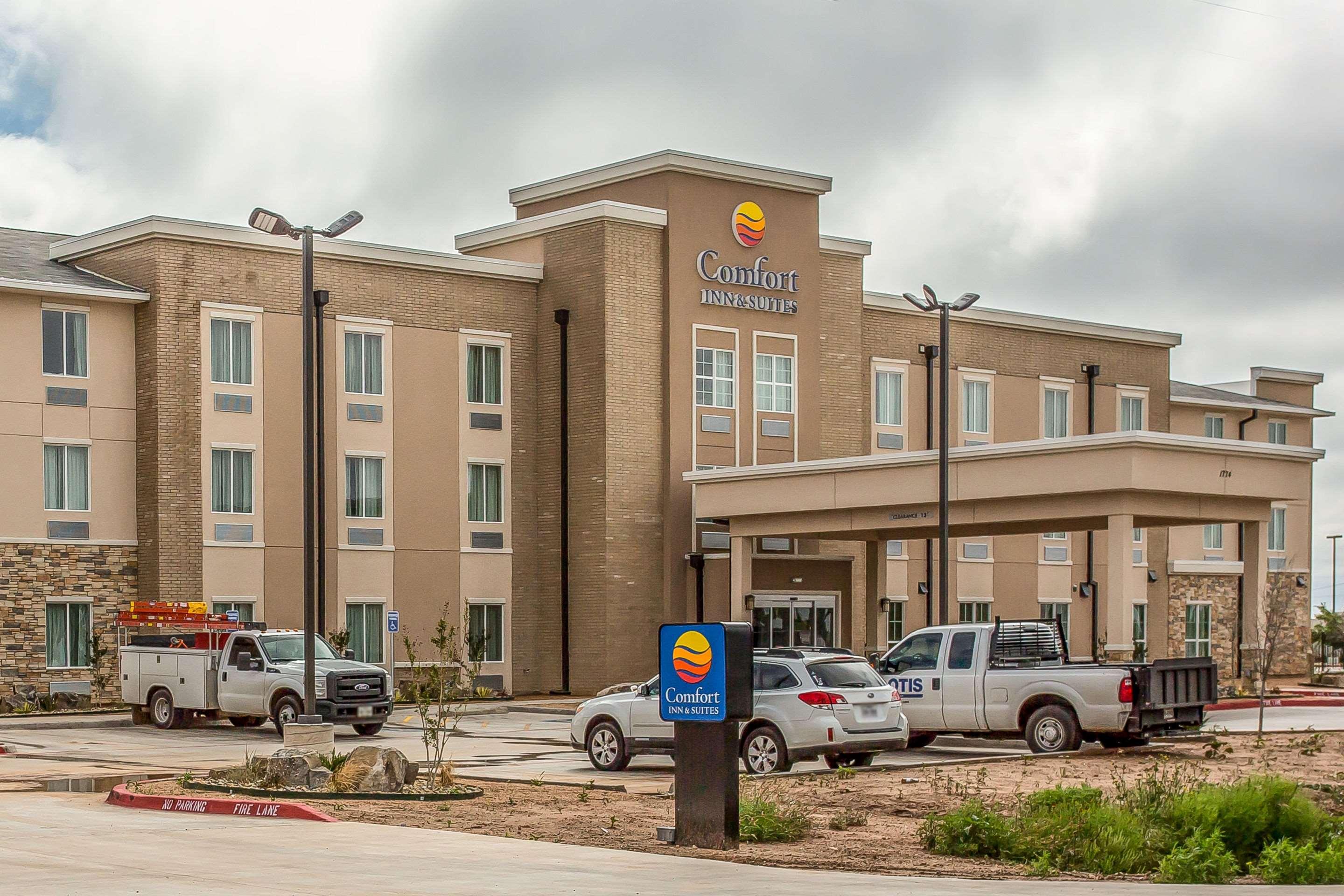 Comfort Inn & Suites Snyder — photo 4