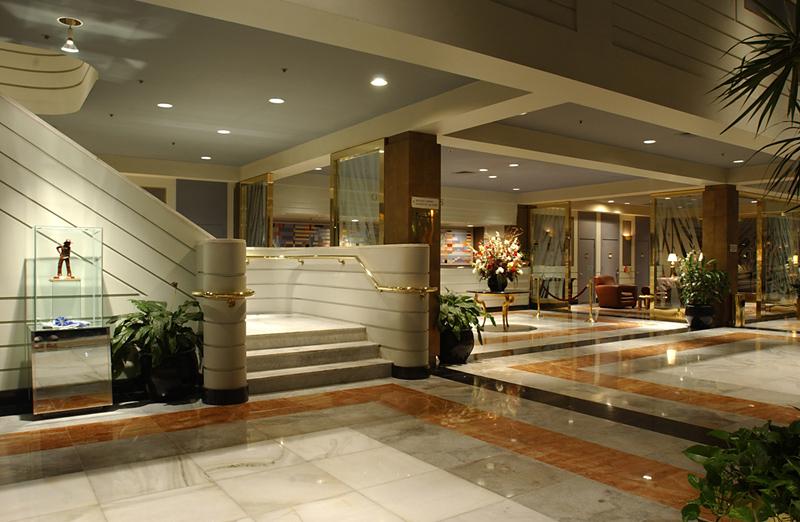 LaGuardia Plaza Hotel — photo 3