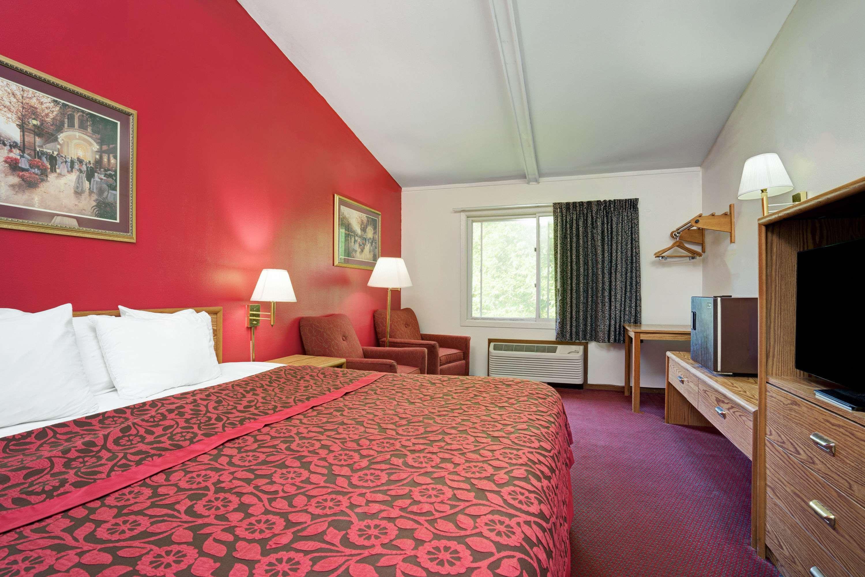 Days Inn by Wyndham Red Wing — photo 4