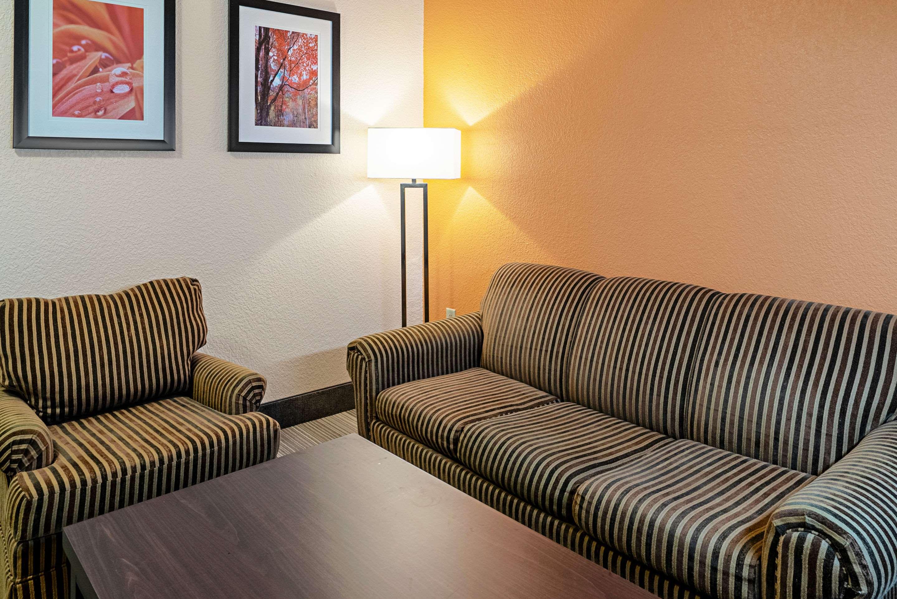 Quality Inn & Suites — photo 5