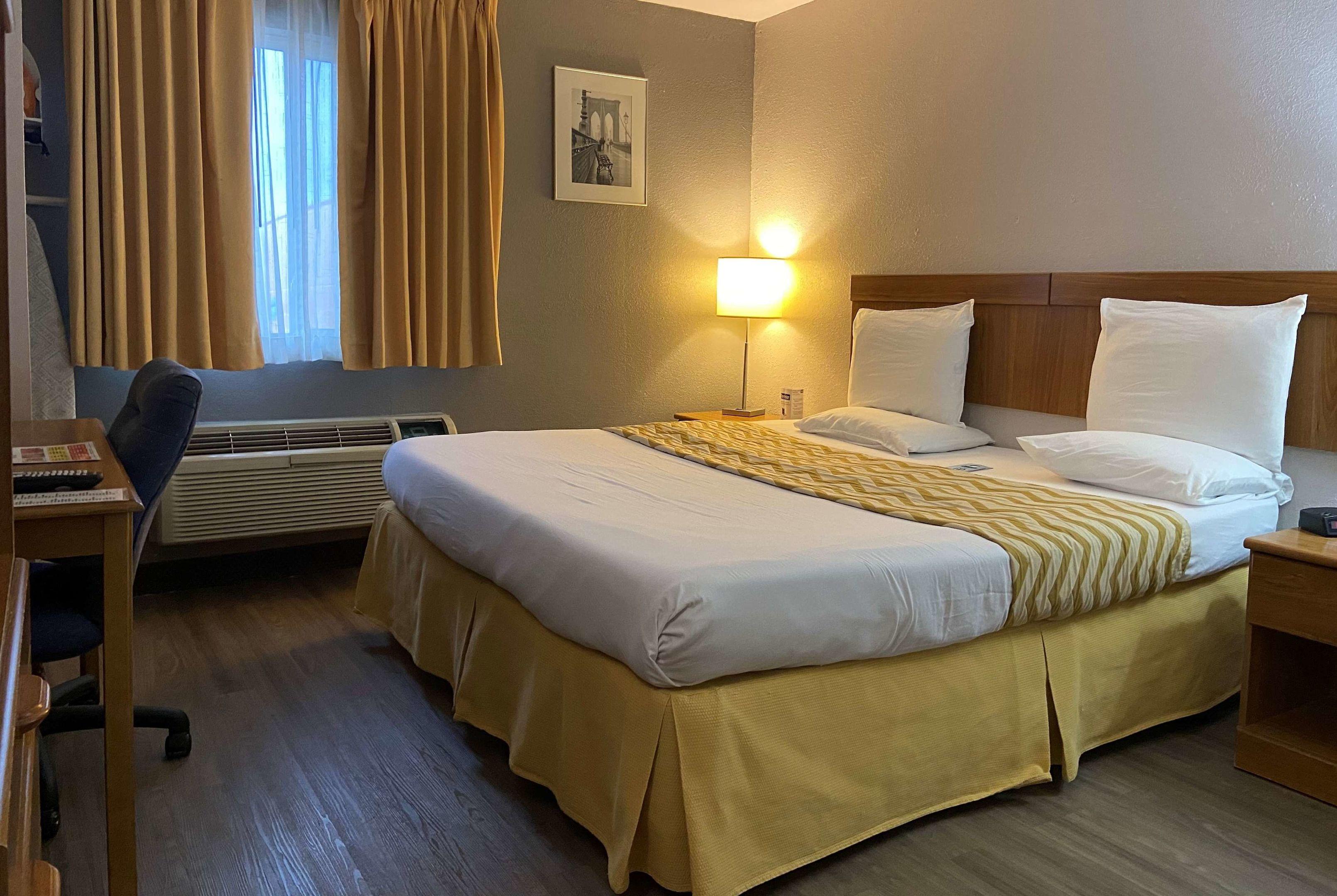 Travelodge Inn & Suites Albany Airport — photo 5