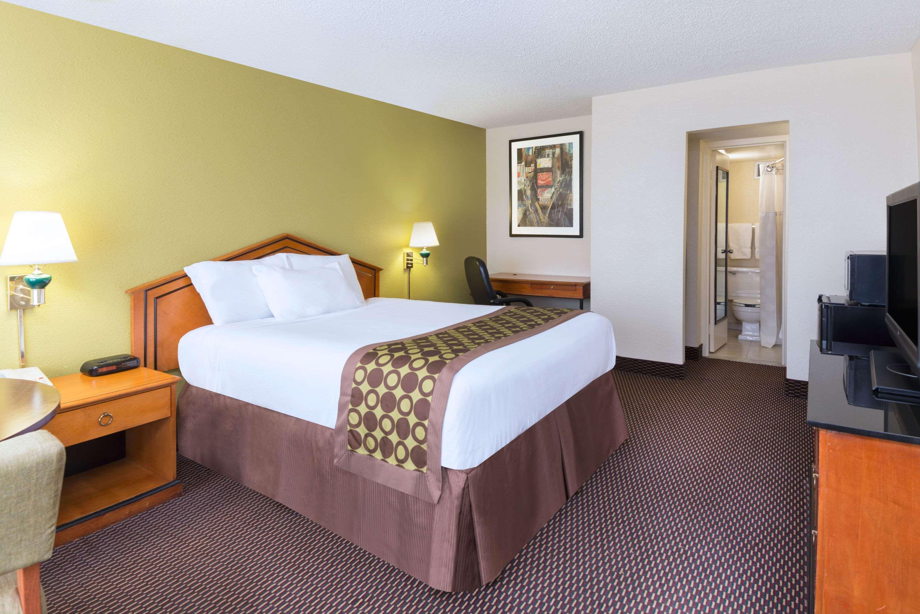 Ramada Pikesville/Baltimore North — photo 5