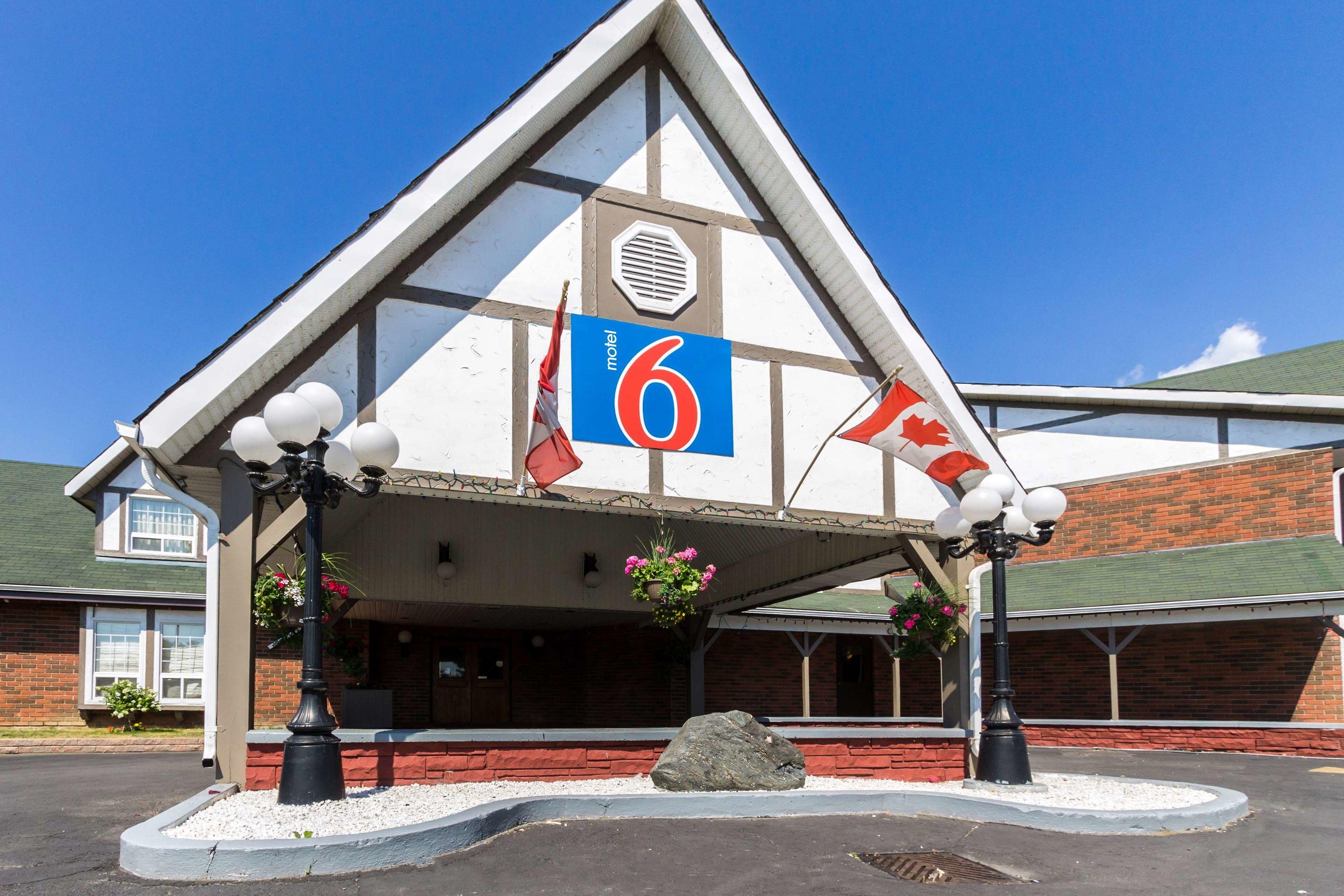 Motel 6 Trenton ON — photo 4