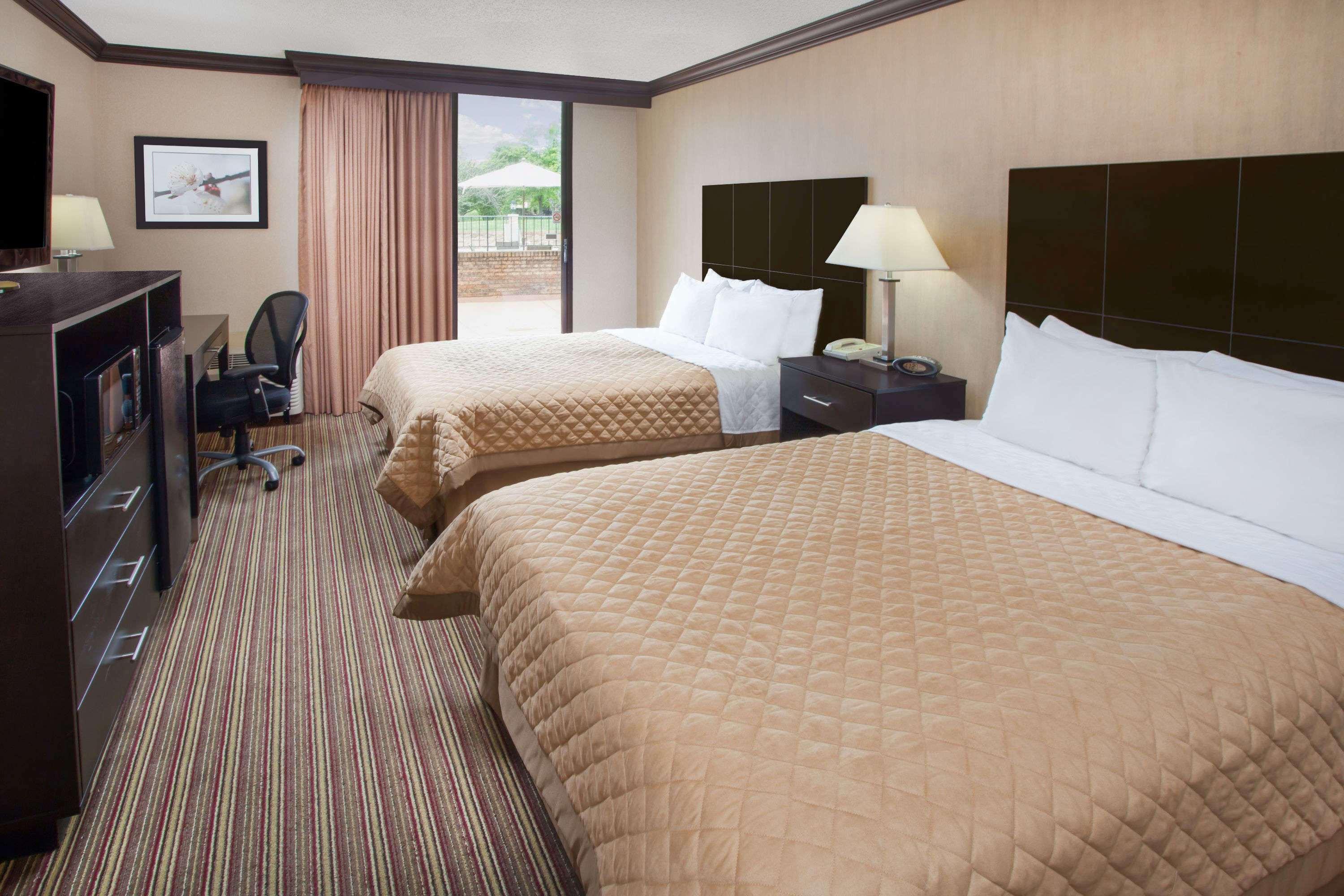 Wyndham Garden Schaumburg Chicago Northwest — photo 5