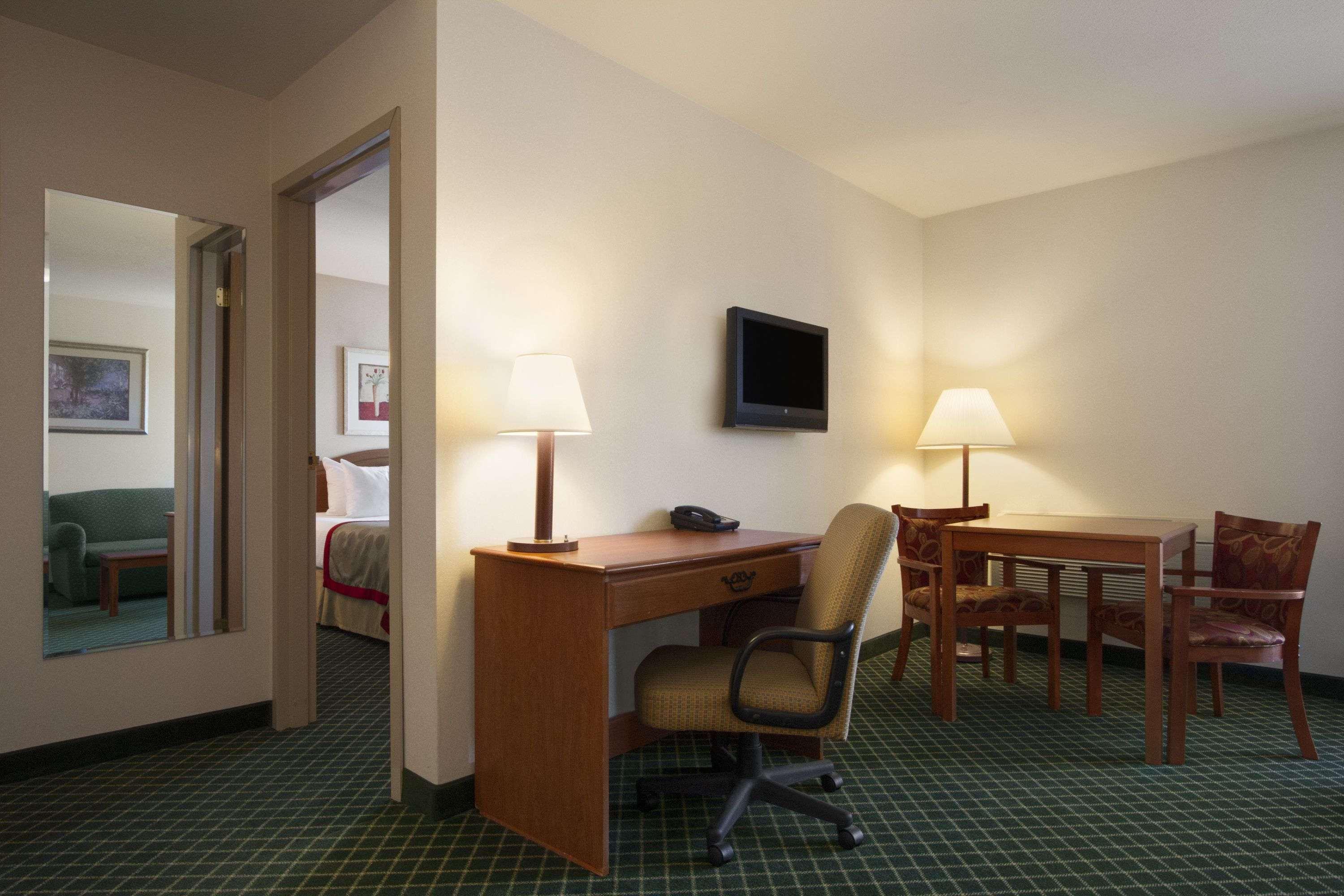 Ramada by Wyndham SeaTac Airport — photo 4