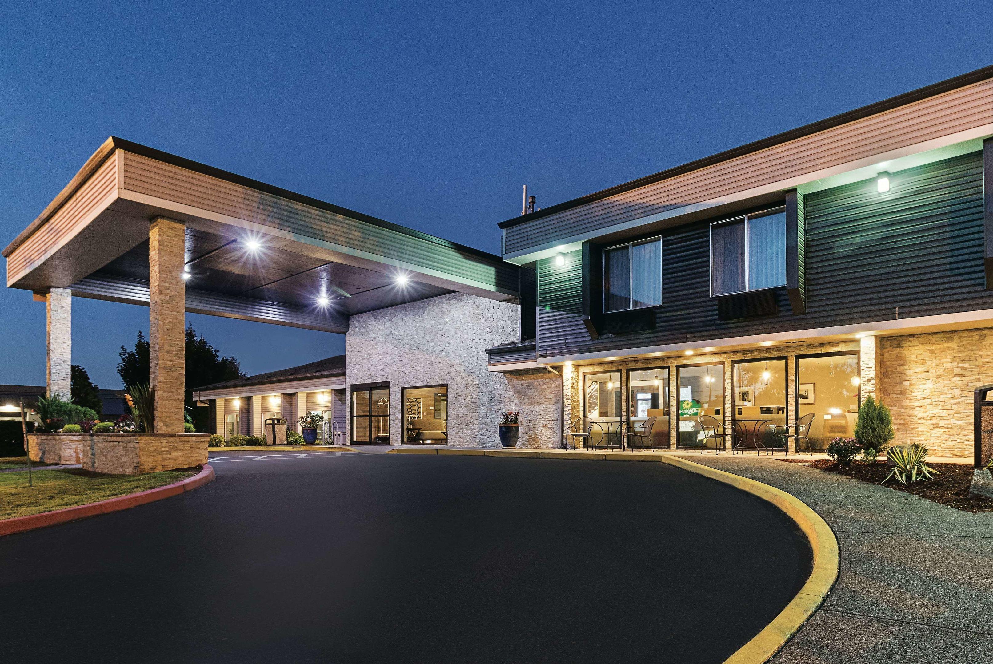 La Quinta Inn and Suites Portland Northwest — photo 4