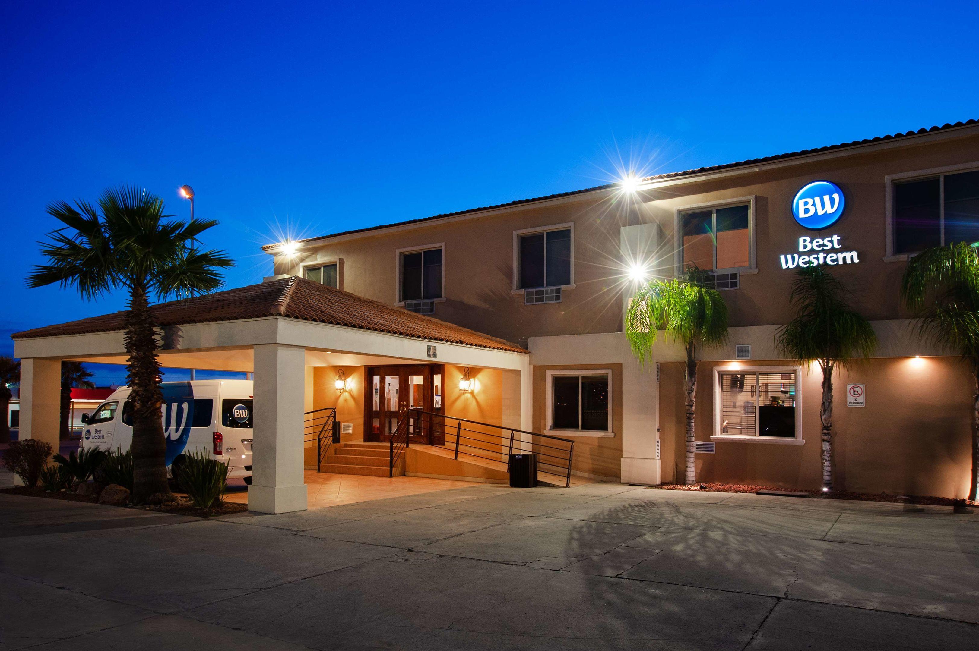 Best Western Cumbres Aeropuerto — photo 3