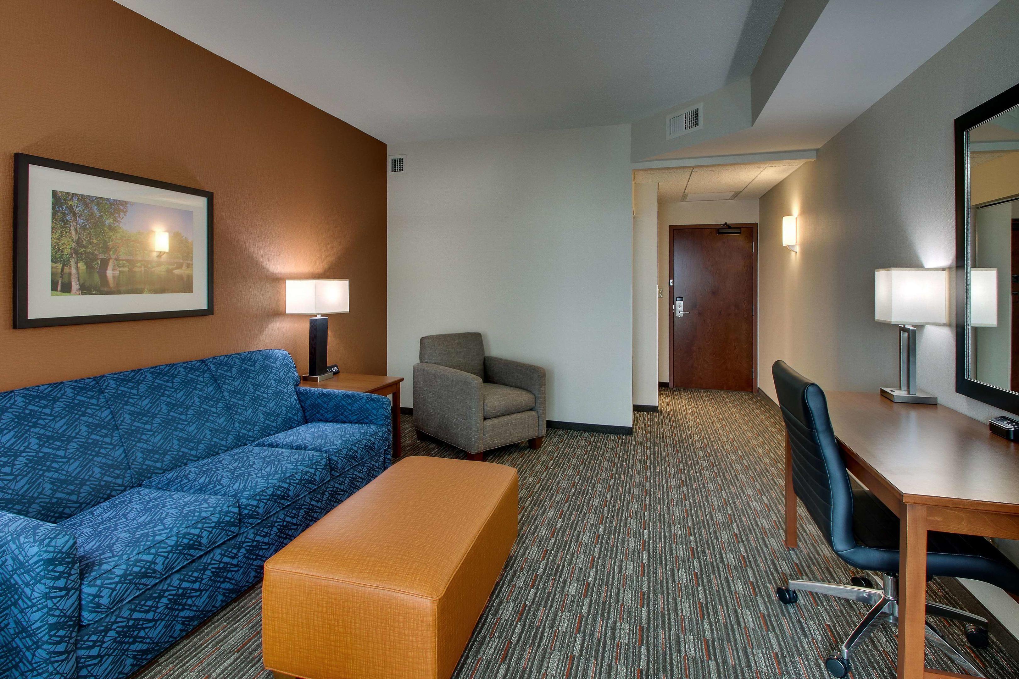 Drury Inn & Suites Iowa City Coralville — photo 5