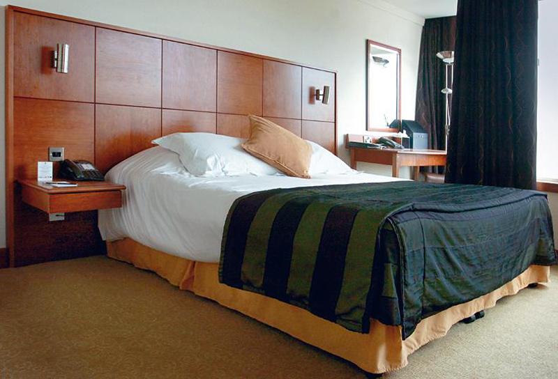 Mercure Cardiff Holland House Hotel & Spa — photo 4