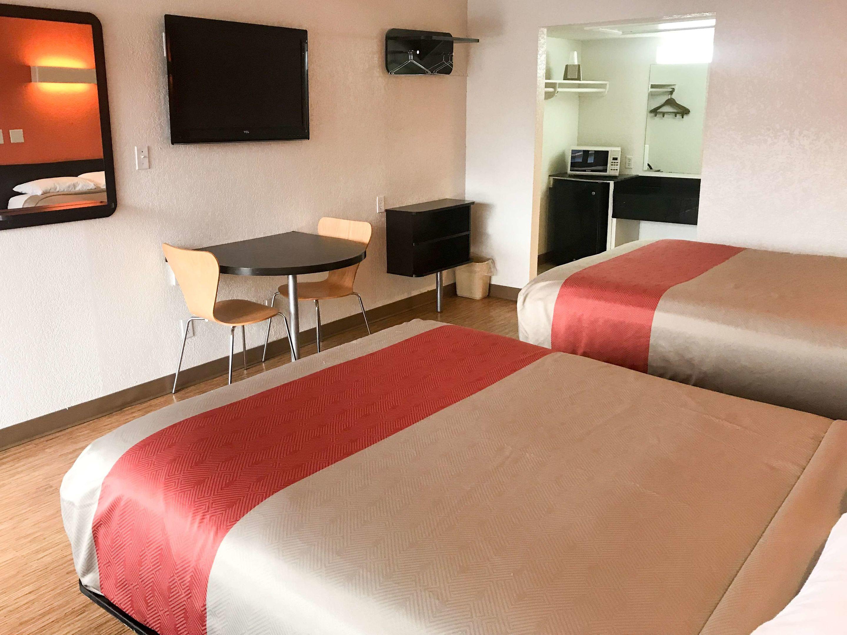 Motel 6 Sallisaw — photo 5