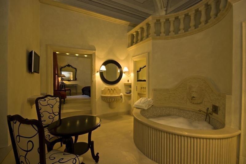 Palazzo Gattini — photo 5