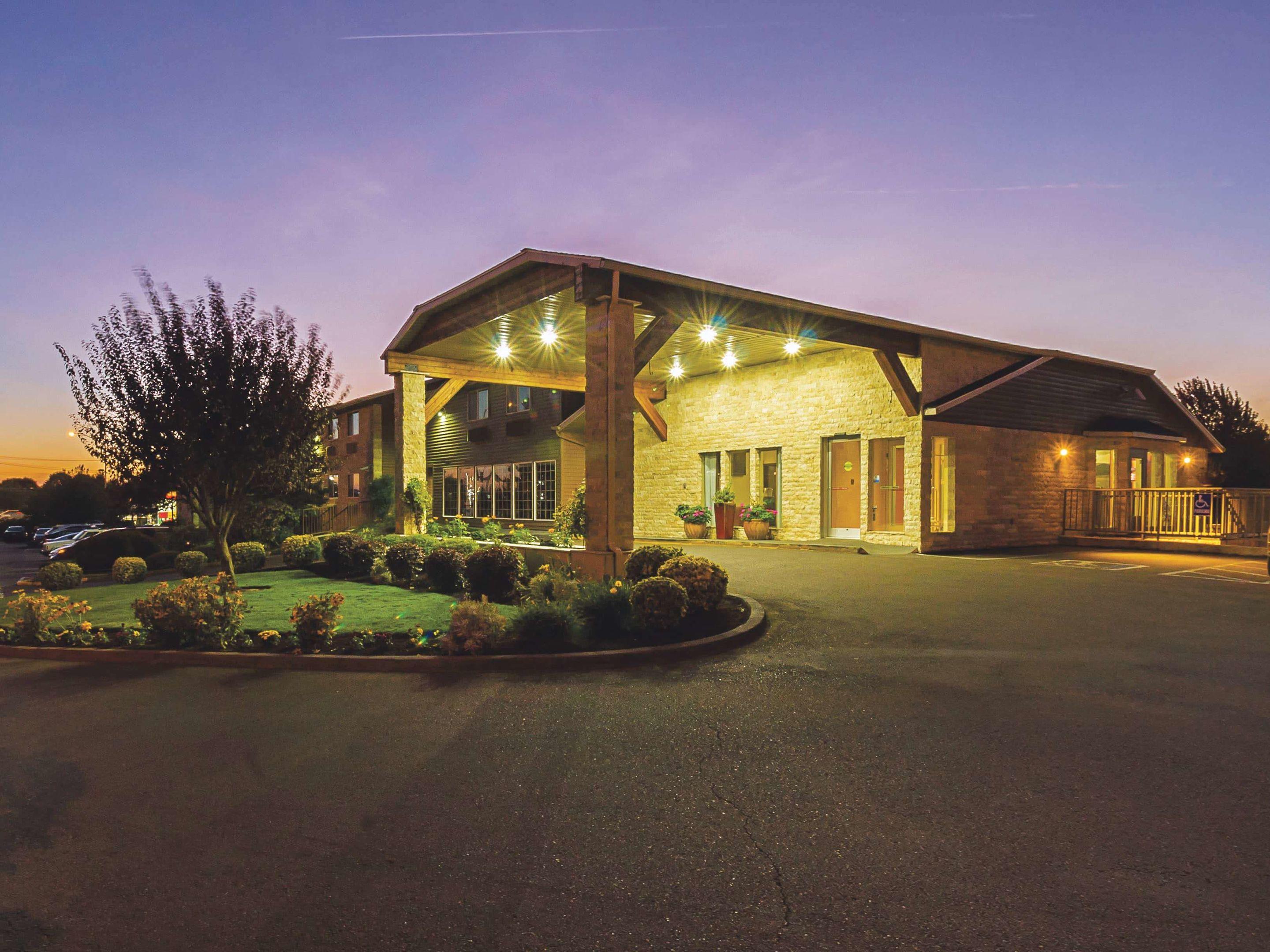 La Quinta Inn & Suites Woodburn — photo 5