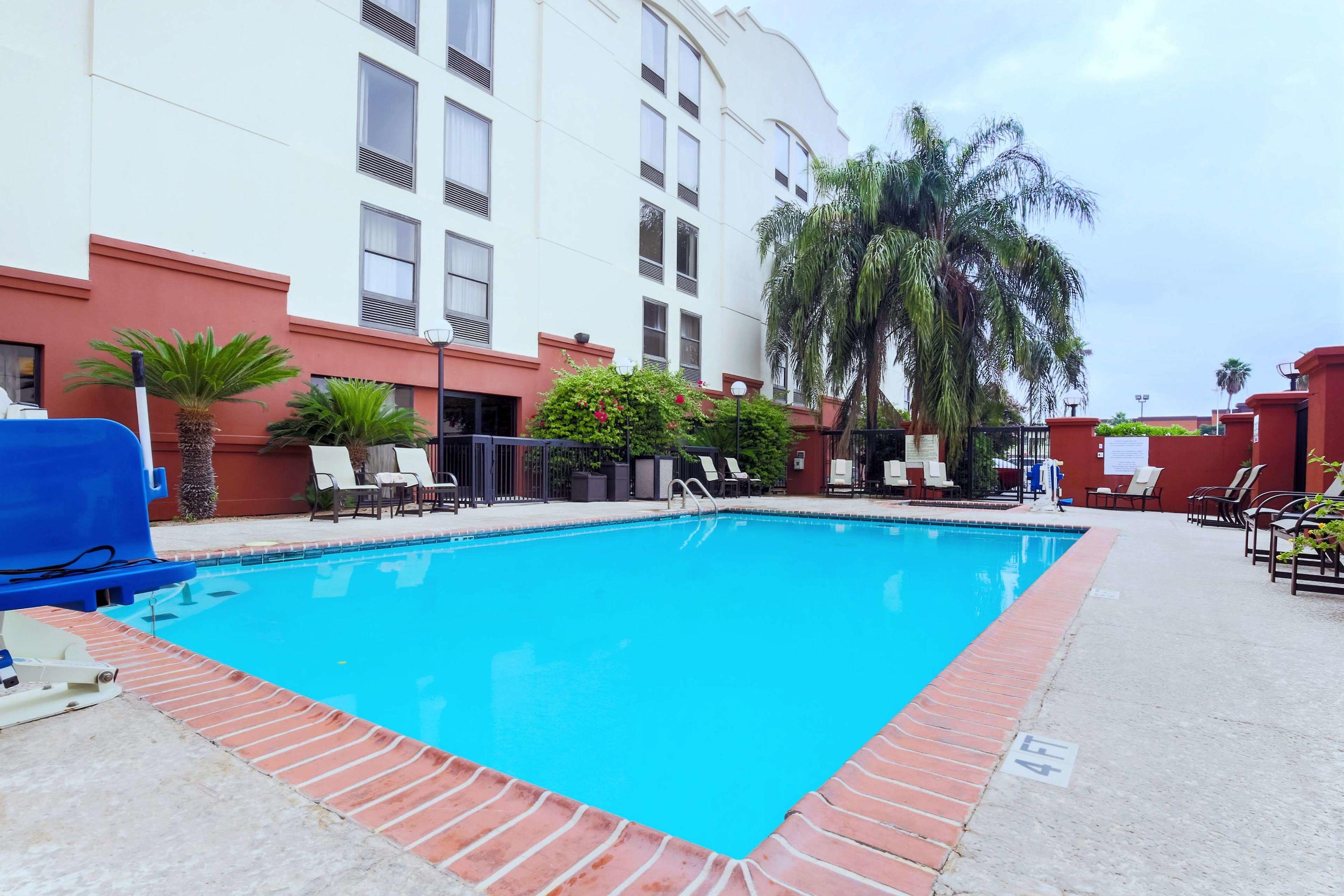 Hampton Inn Laredo — photo 3