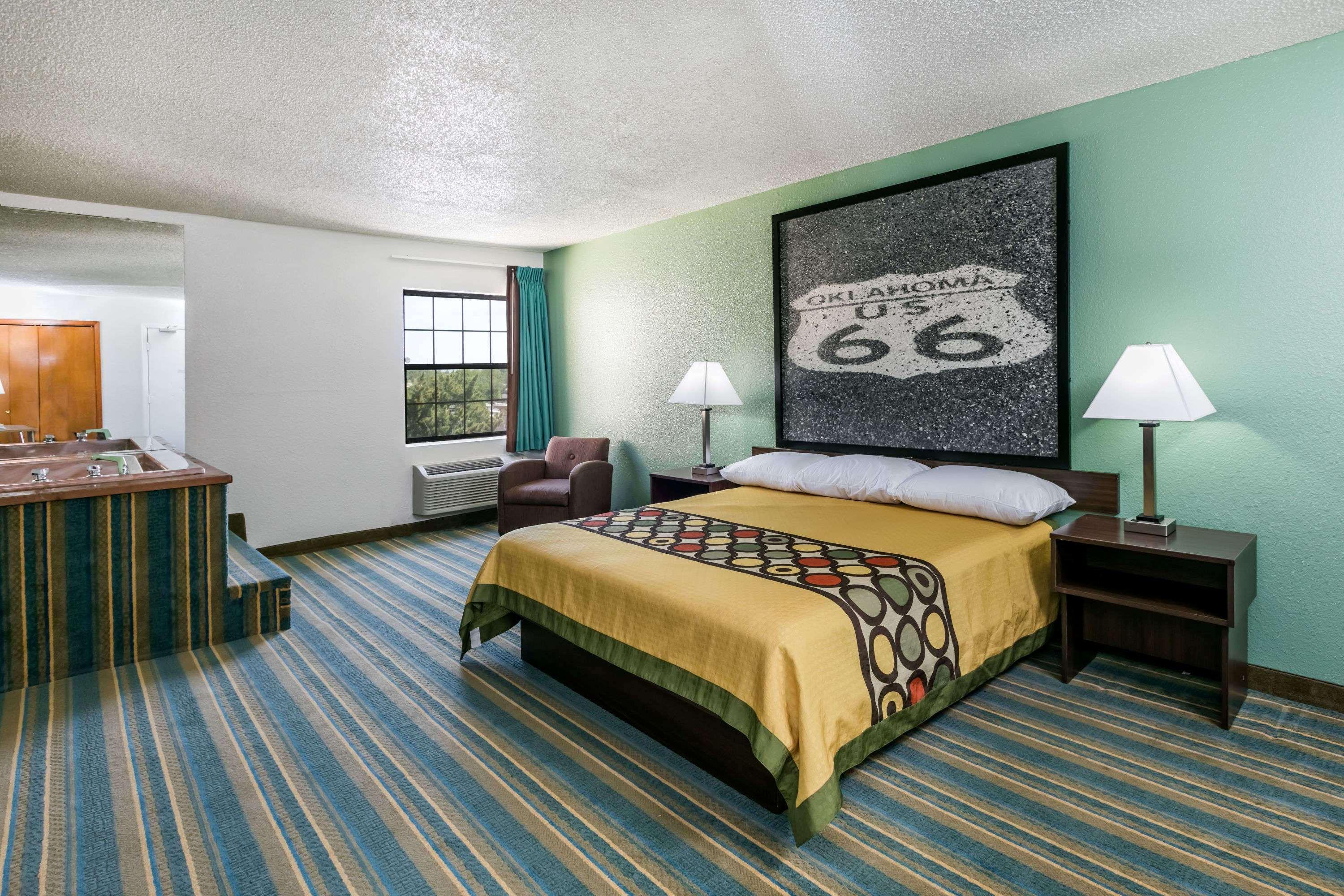 Super 8 by Wyndham Sapulpa/Tulsa Area — photo 4