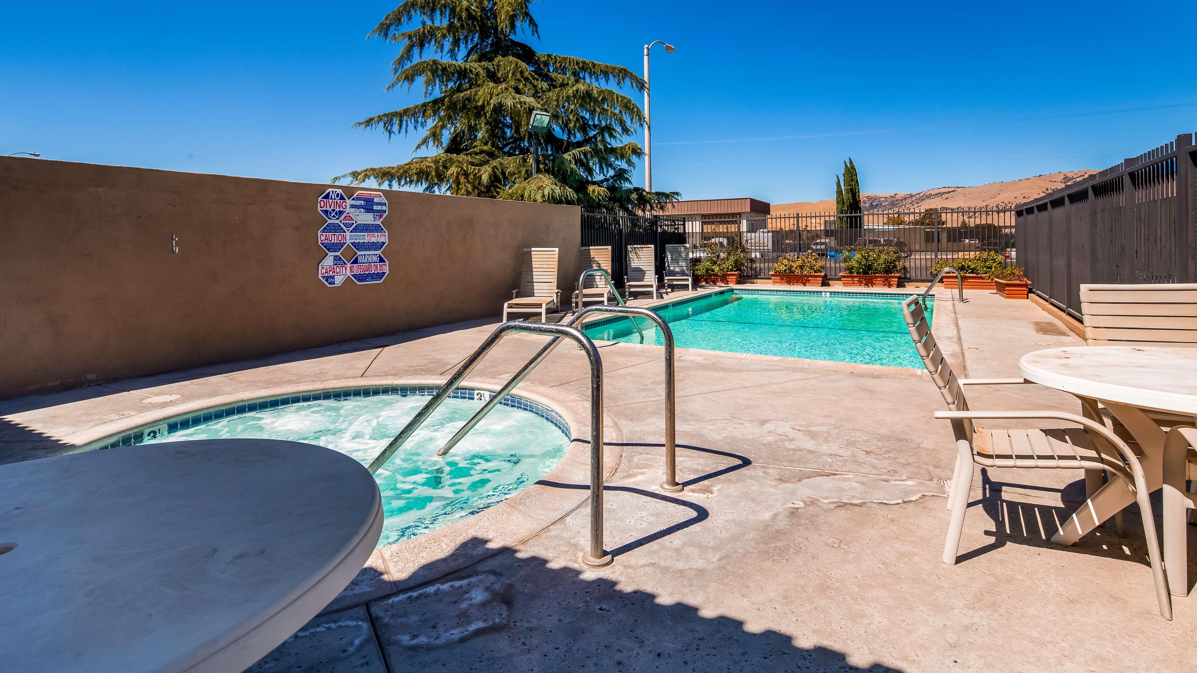 SureStay Hotel by Best Western Tehachapi — photo 4