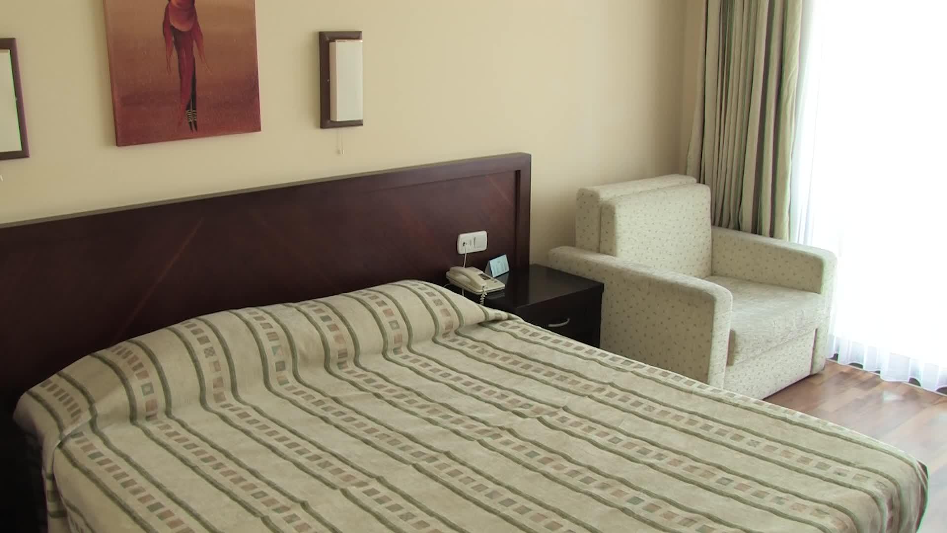 Falcon Hotel — photo 4