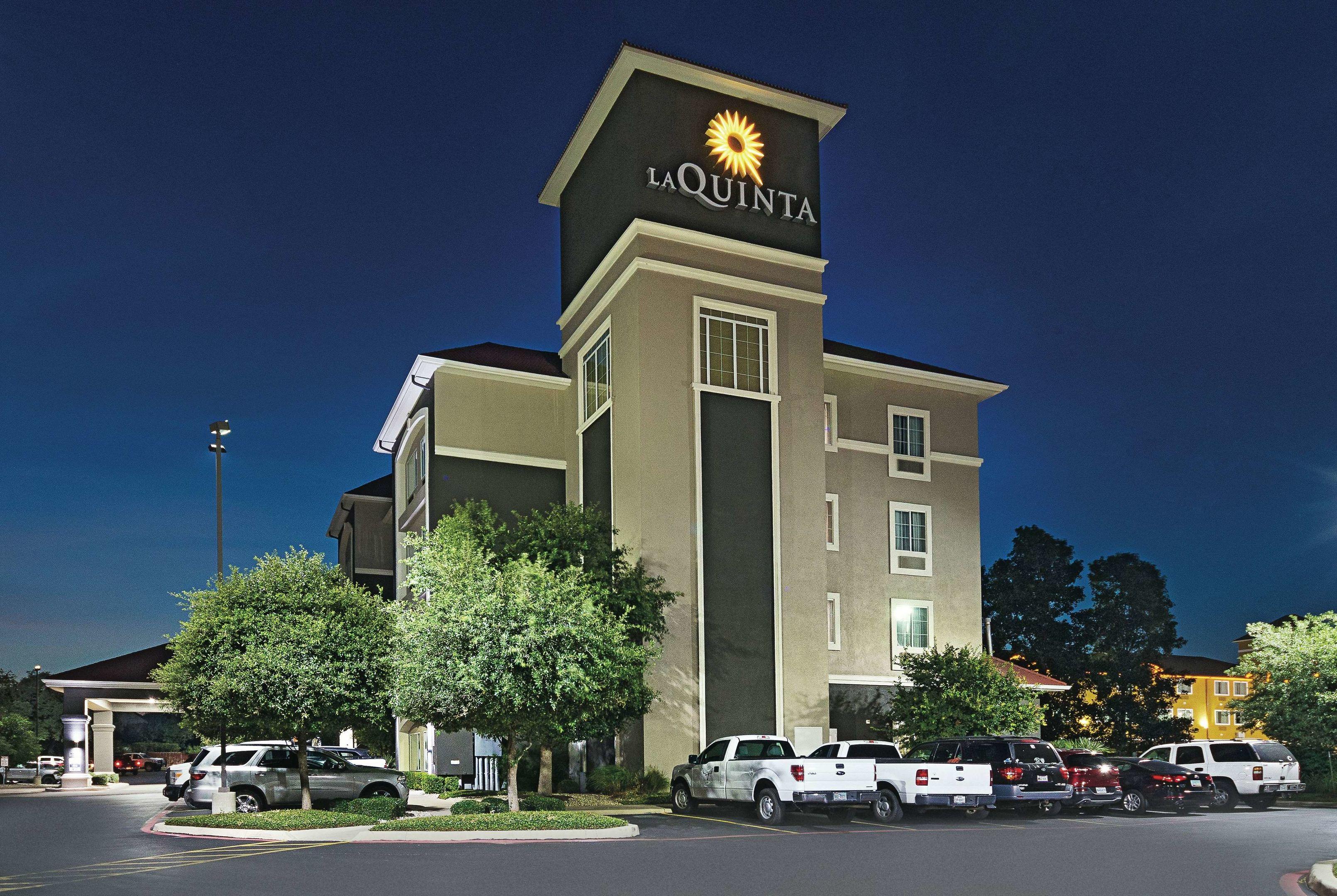 La Quinta Inn & Suites San Antonio Northwest — photo 4