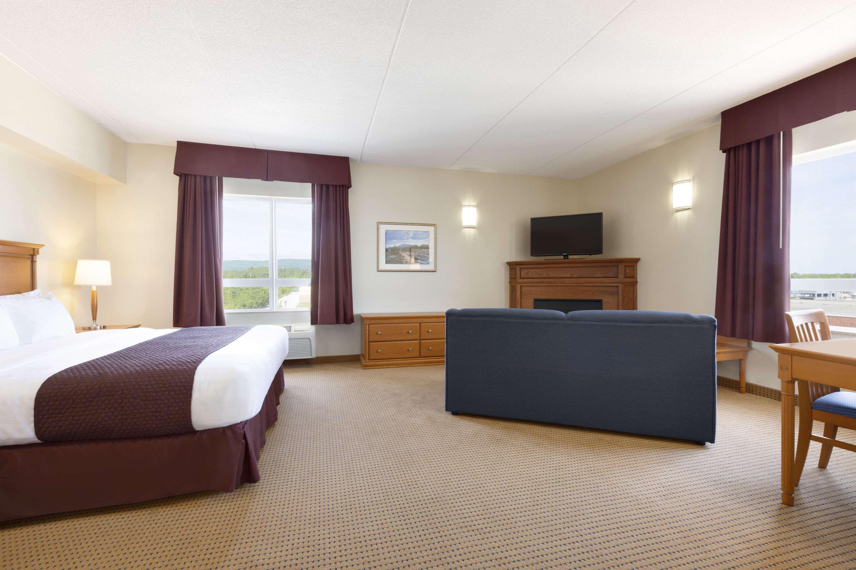 Days Inn & Suites Collingwood — photo 4