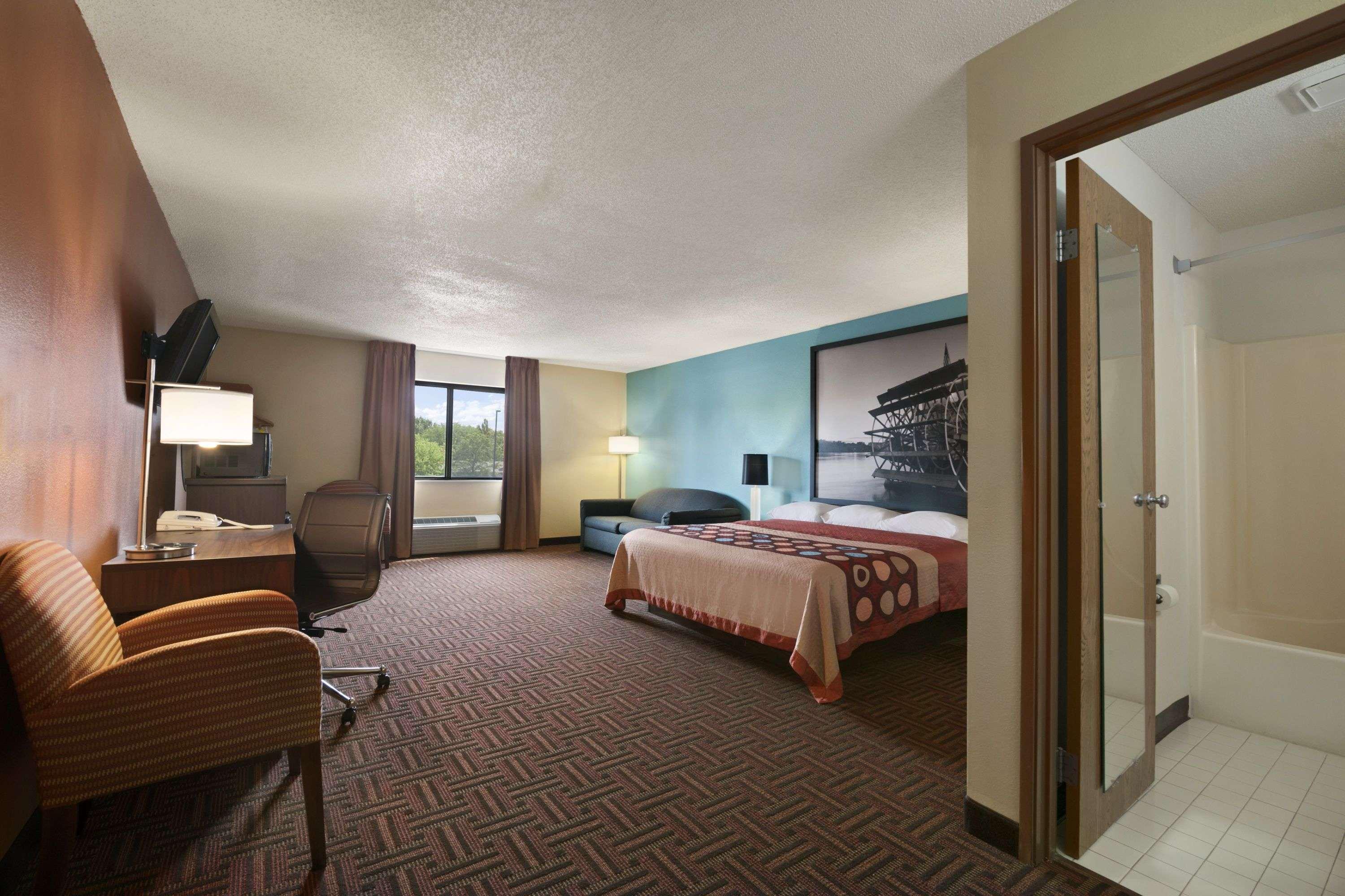 Super 8 by Wyndham Peoria — photo 5