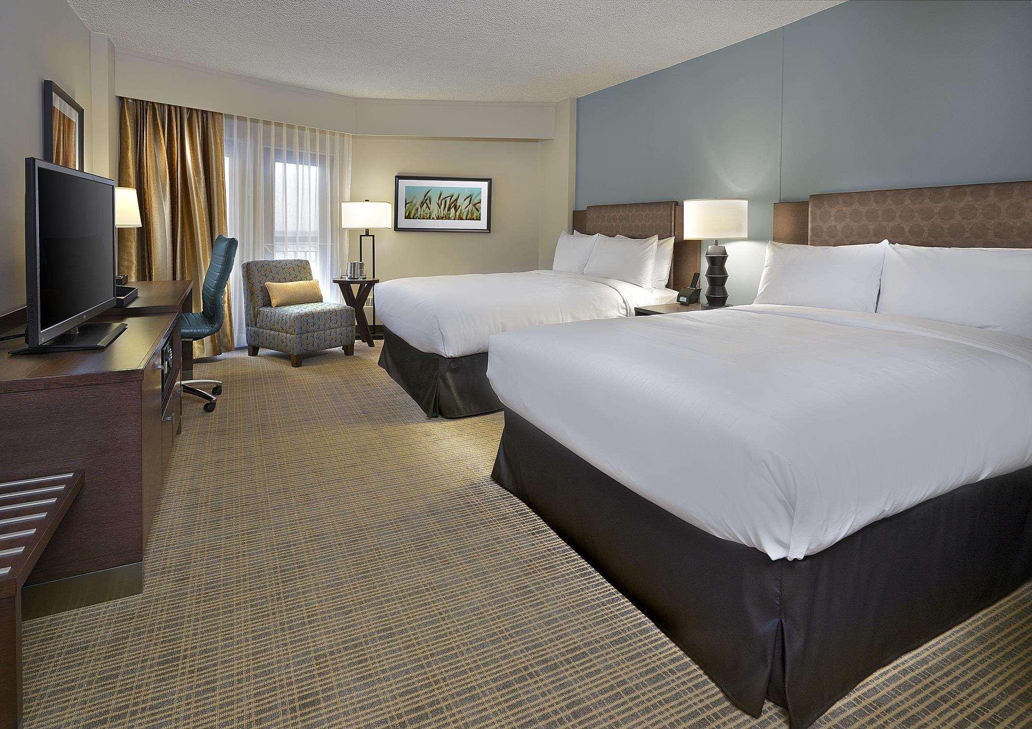Doubletree by Hilton Hotel & Conference Centre Regina — photo 4