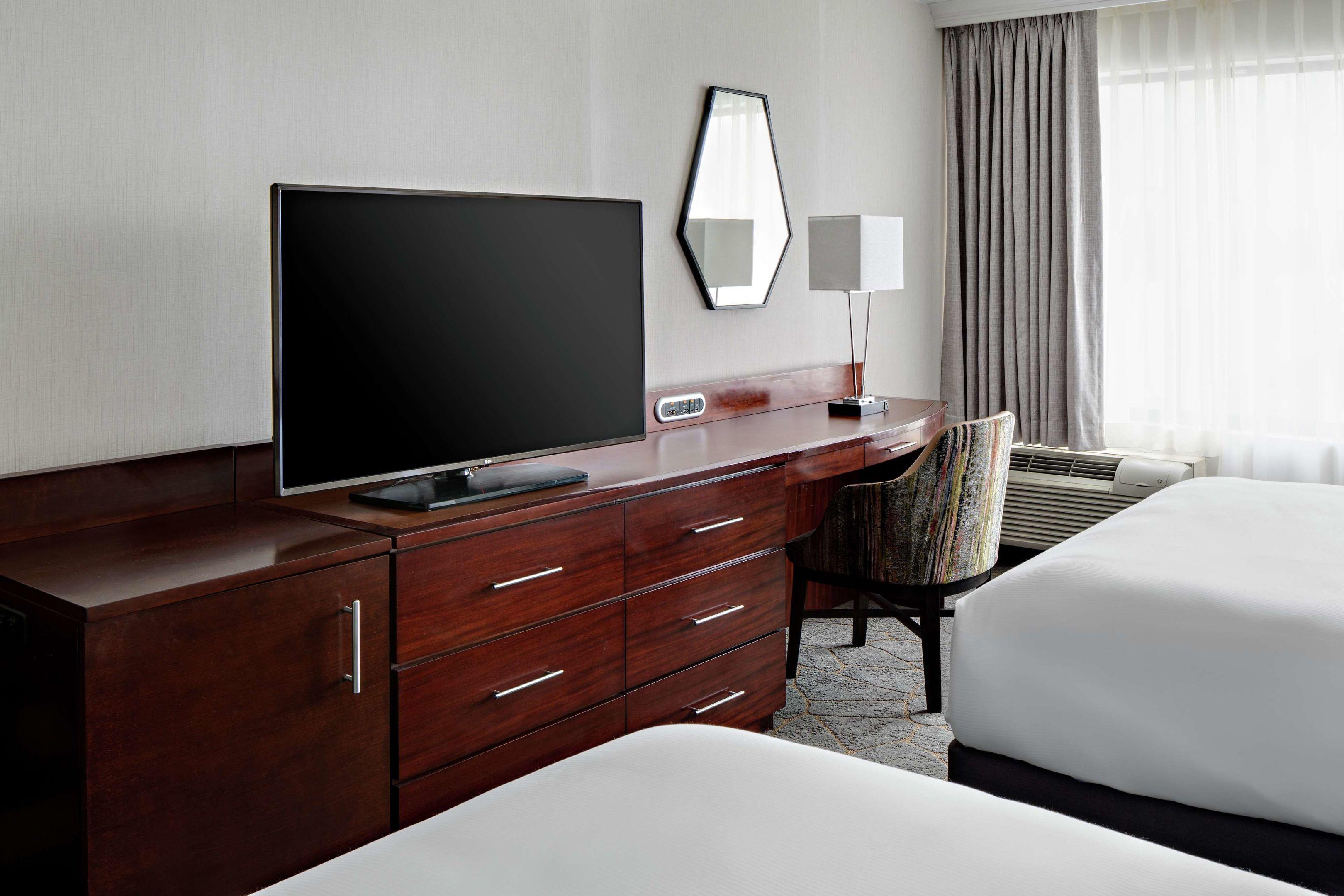 DoubleTree by Hilton Fairfield Hotel & Suites — photo 4