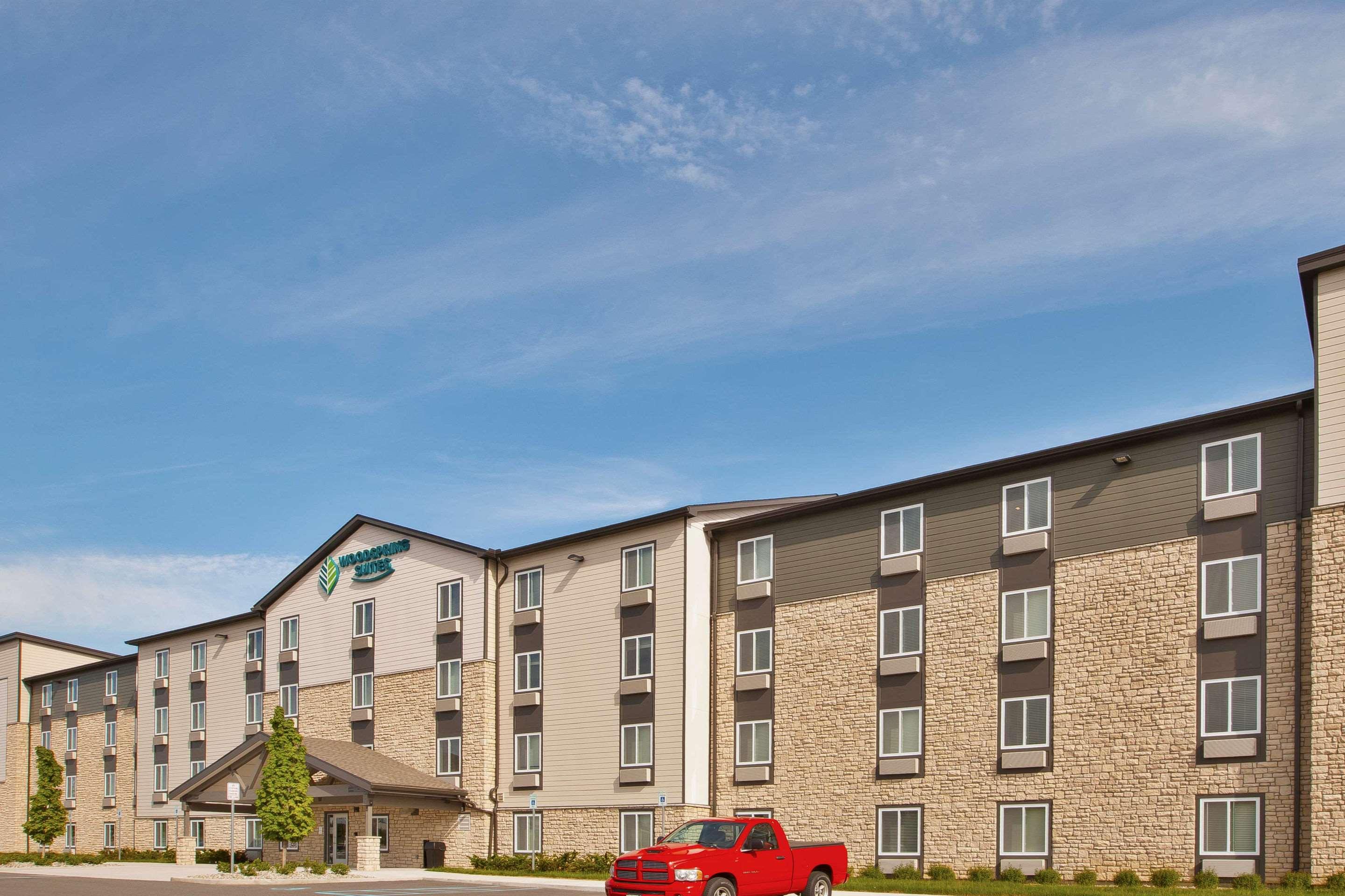 WoodSpring Suites Detroit Rochester Hills