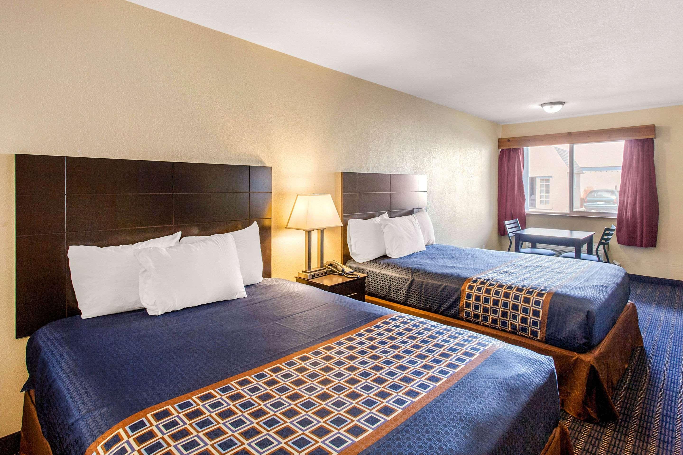 Rodeway Inn — photo 4